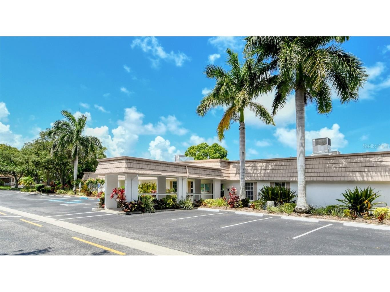 2016 Riverbluff Parkway #V328 Sarasota FL 34231 A4669222 image67