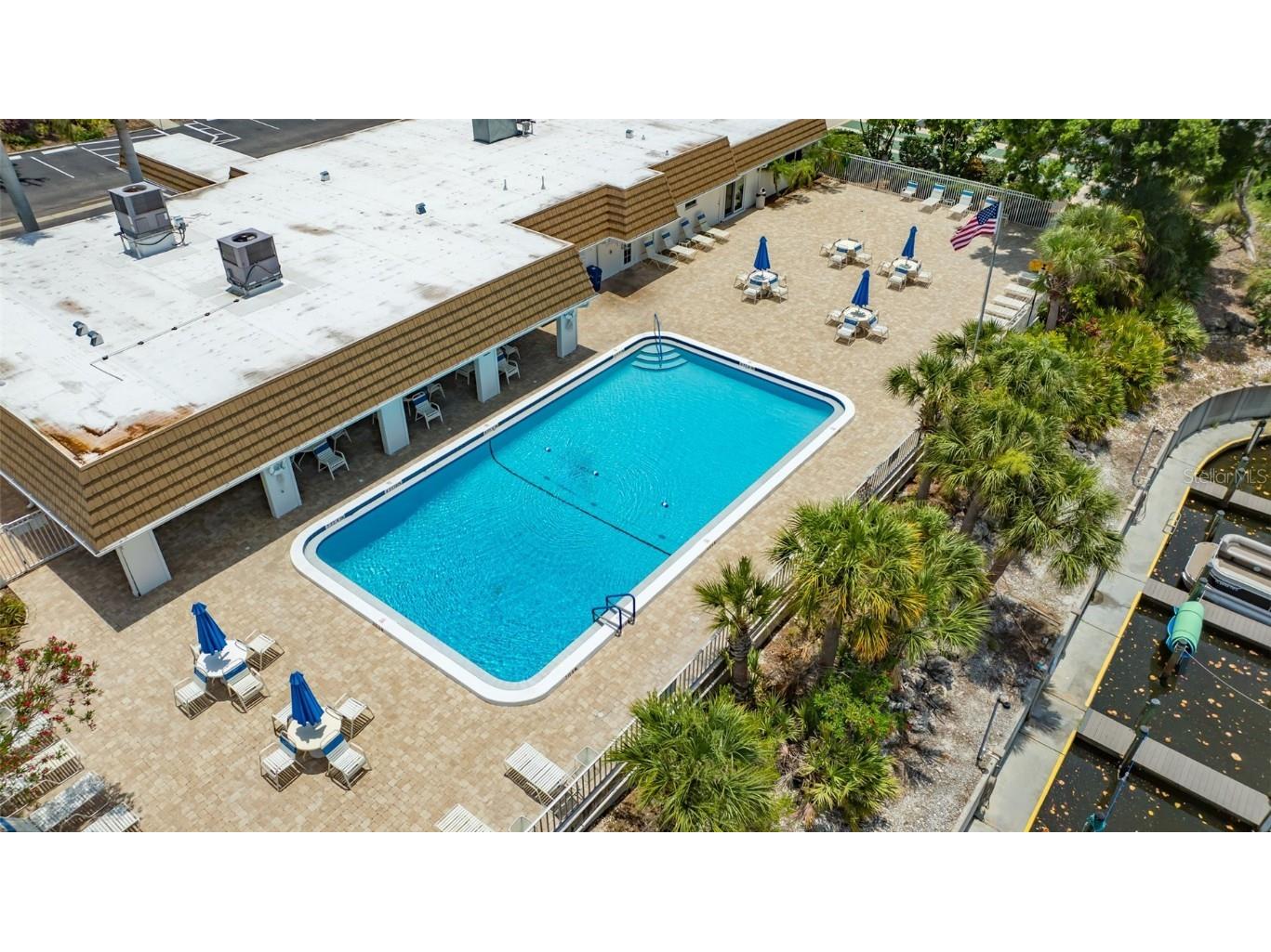 2016 Riverbluff Parkway #V328 Sarasota FL 34231 A4669222 image74