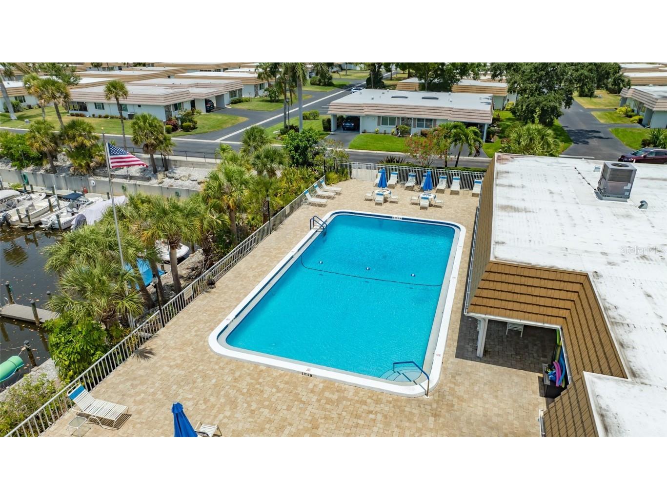 2016 Riverbluff Parkway #V328 Sarasota FL 34231 A4669222 image76