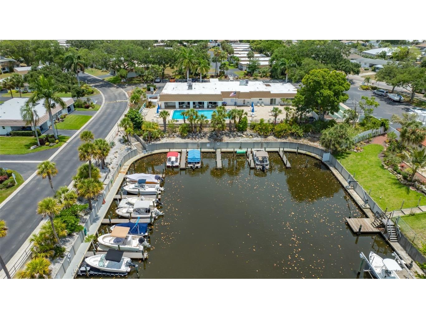 2016 Riverbluff Parkway #V328 Sarasota FL 34231 A4669222 image80