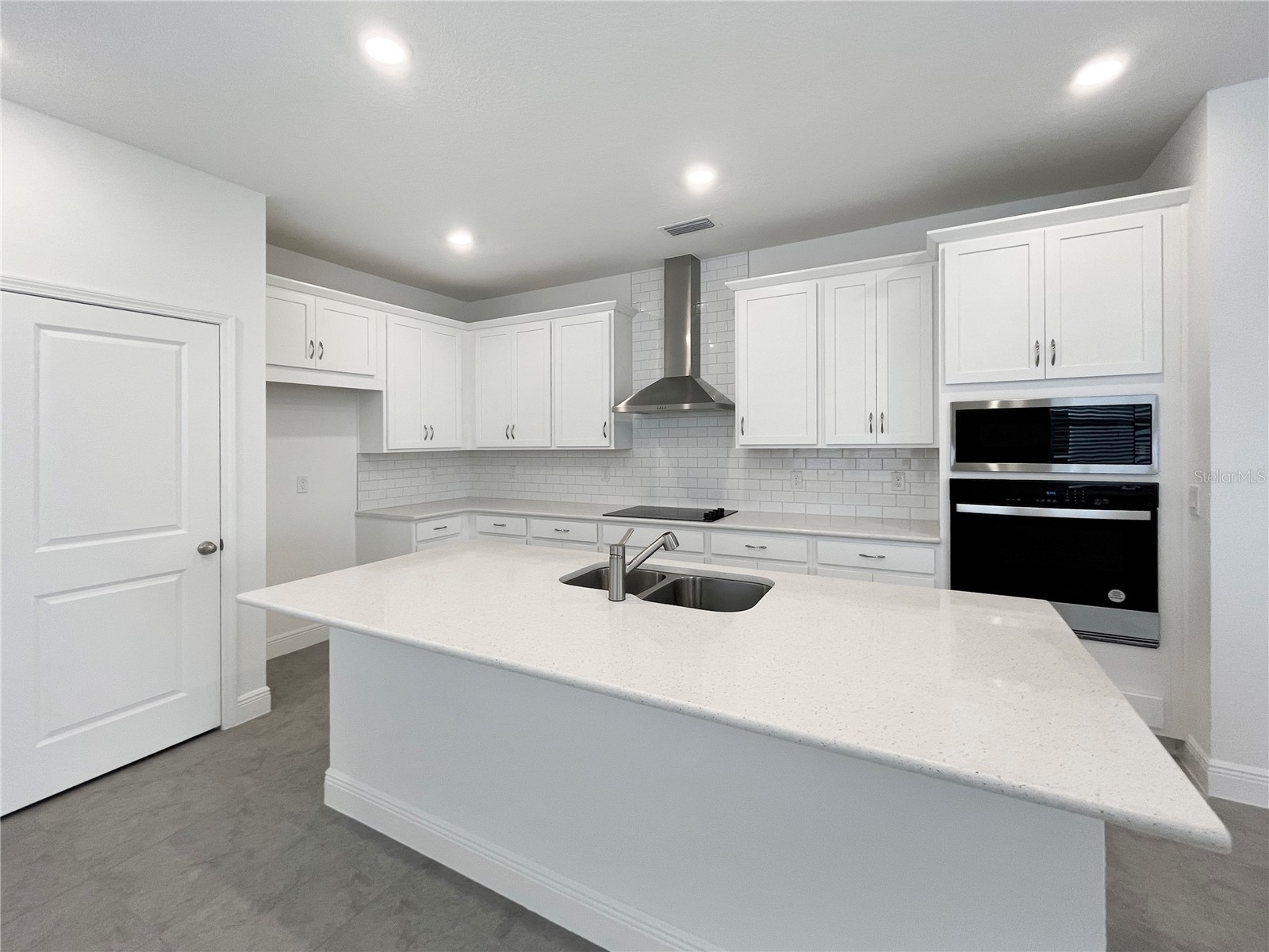 2016 Sunshine Peak Drive Minneola FL 34715 O6413788 image17