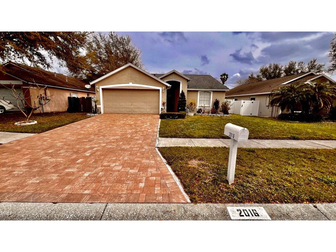 2016 Wrangler Drive Brandon FL 33511 T3507623 image1