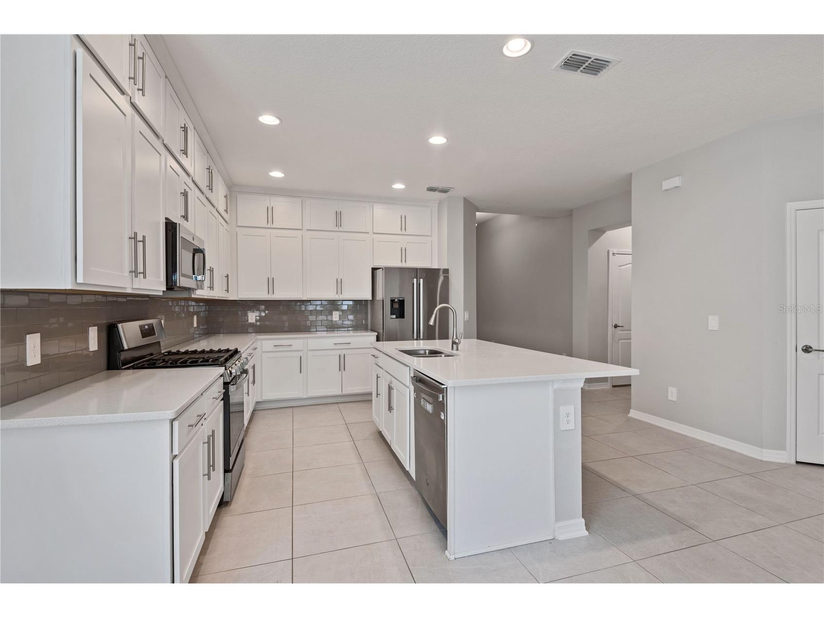 2017 Boss Hewett Street Oakland FL 34787 O6402045 image15