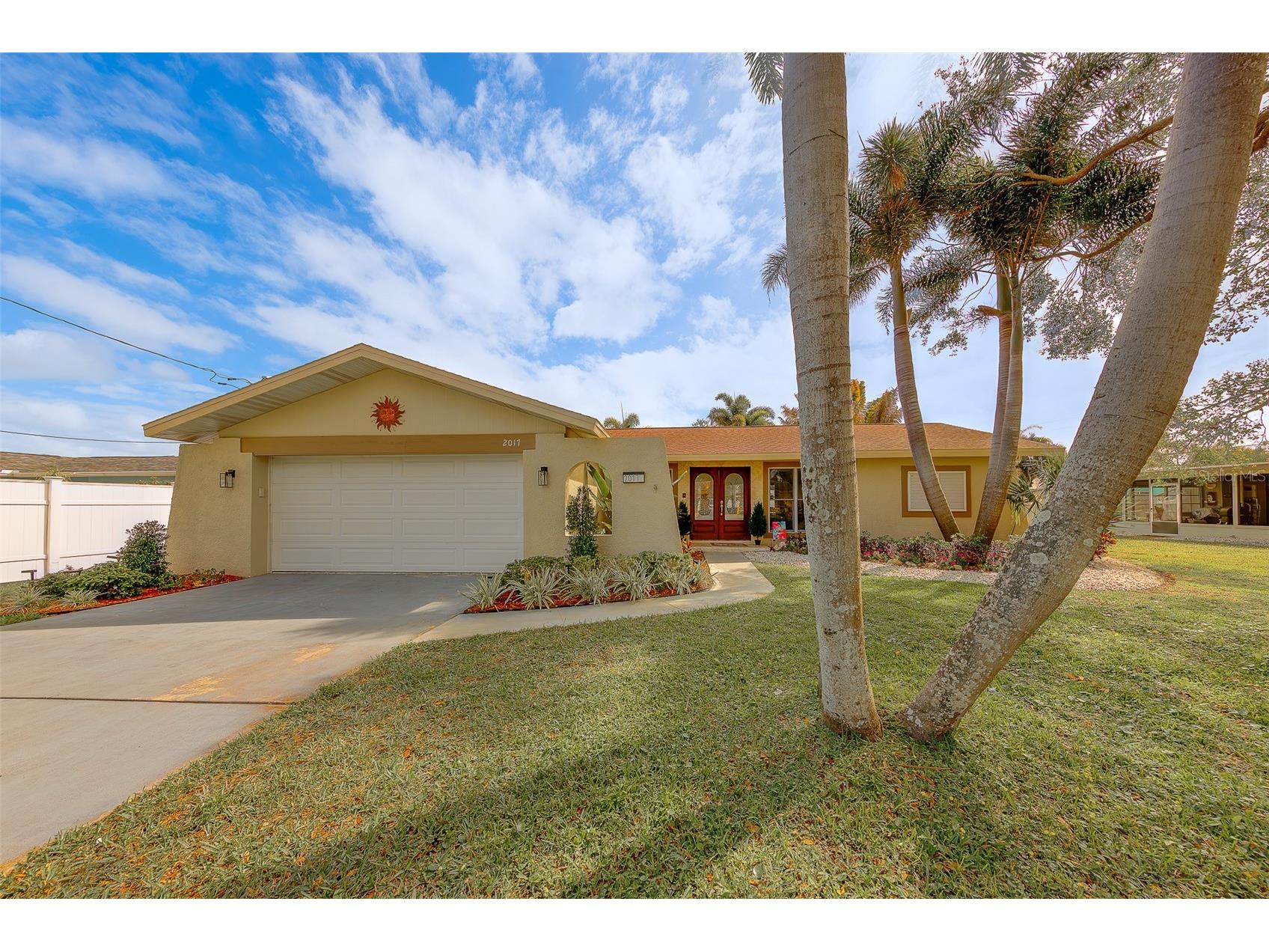 2017 Cove Drive Largo FL 33774 - MCKAY CREEK TB8490658 image2