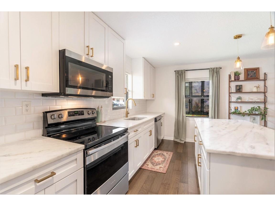 2017 E Henry Avenue Tampa FL 33610 TB8430296 image4