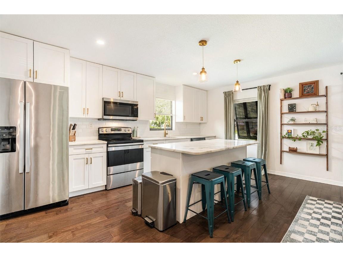 2017 E Henry Avenue Tampa FL 33610 TB8430296 image7