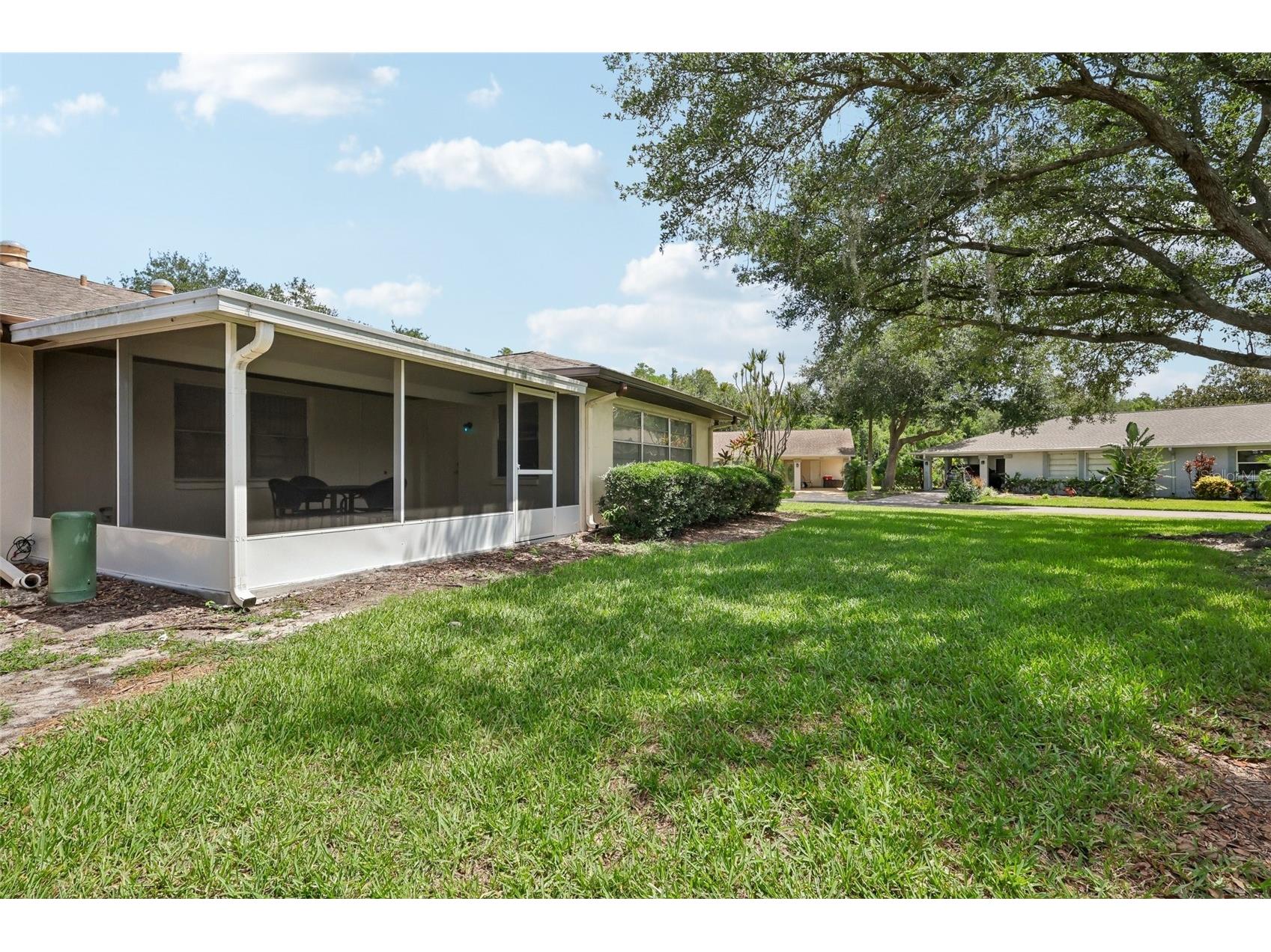 2017 Hampstead Circle Sun City Center FL 33573 TB8520282 image33
