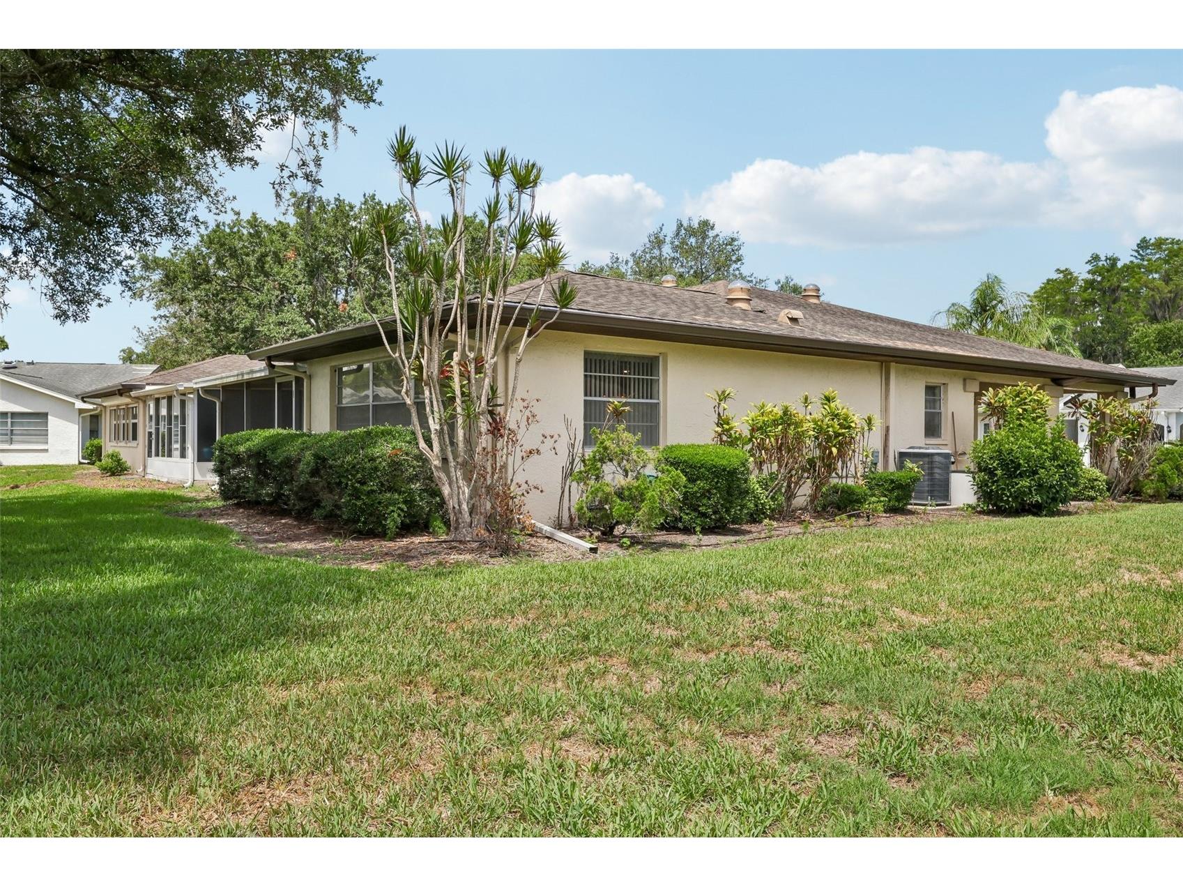 2017 Hampstead Circle Sun City Center FL 33573 TB8520282 image35