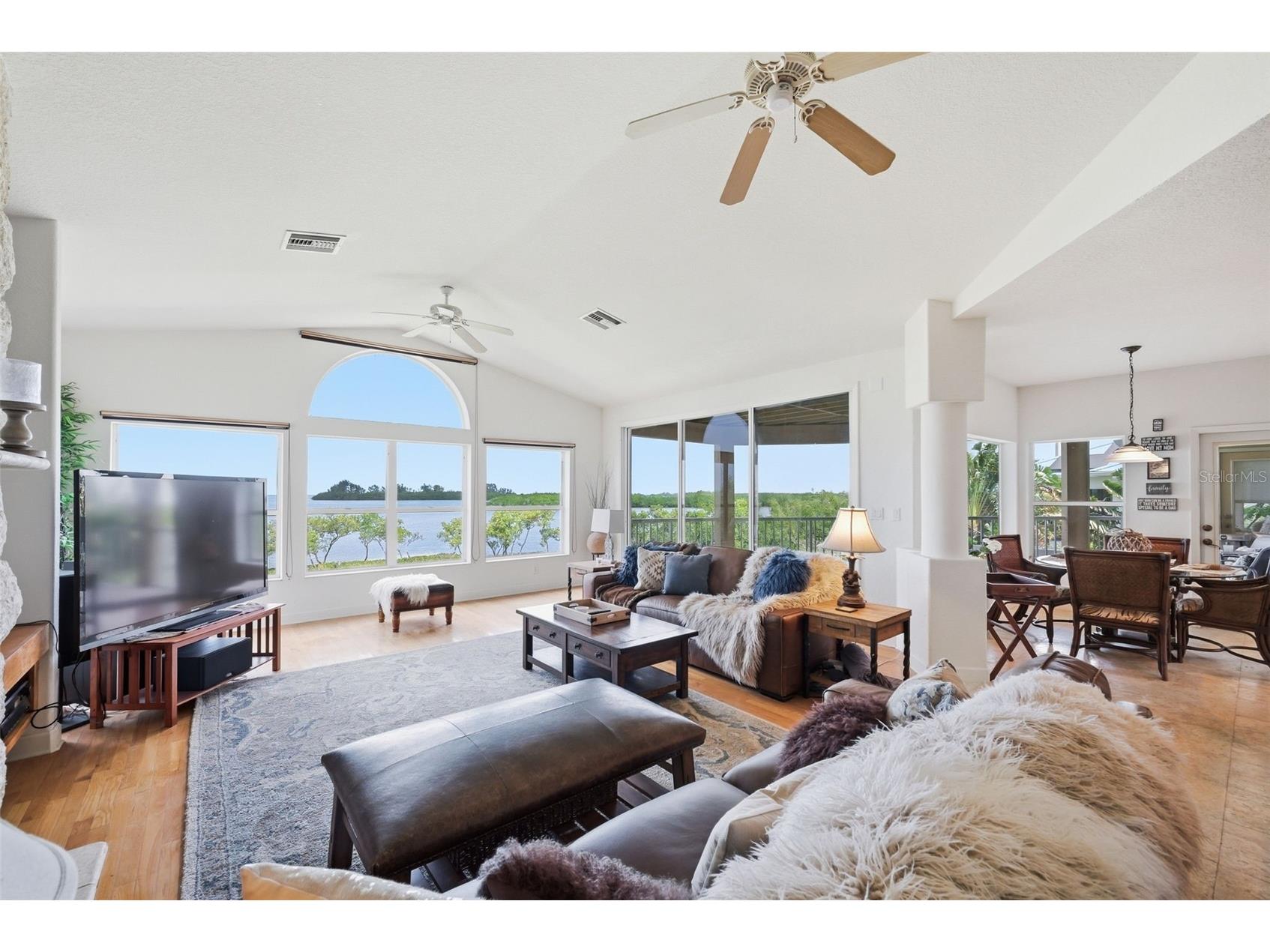 2017 Harbour Watch Circle Tarpon Springs FL 34689 W7884748 image16