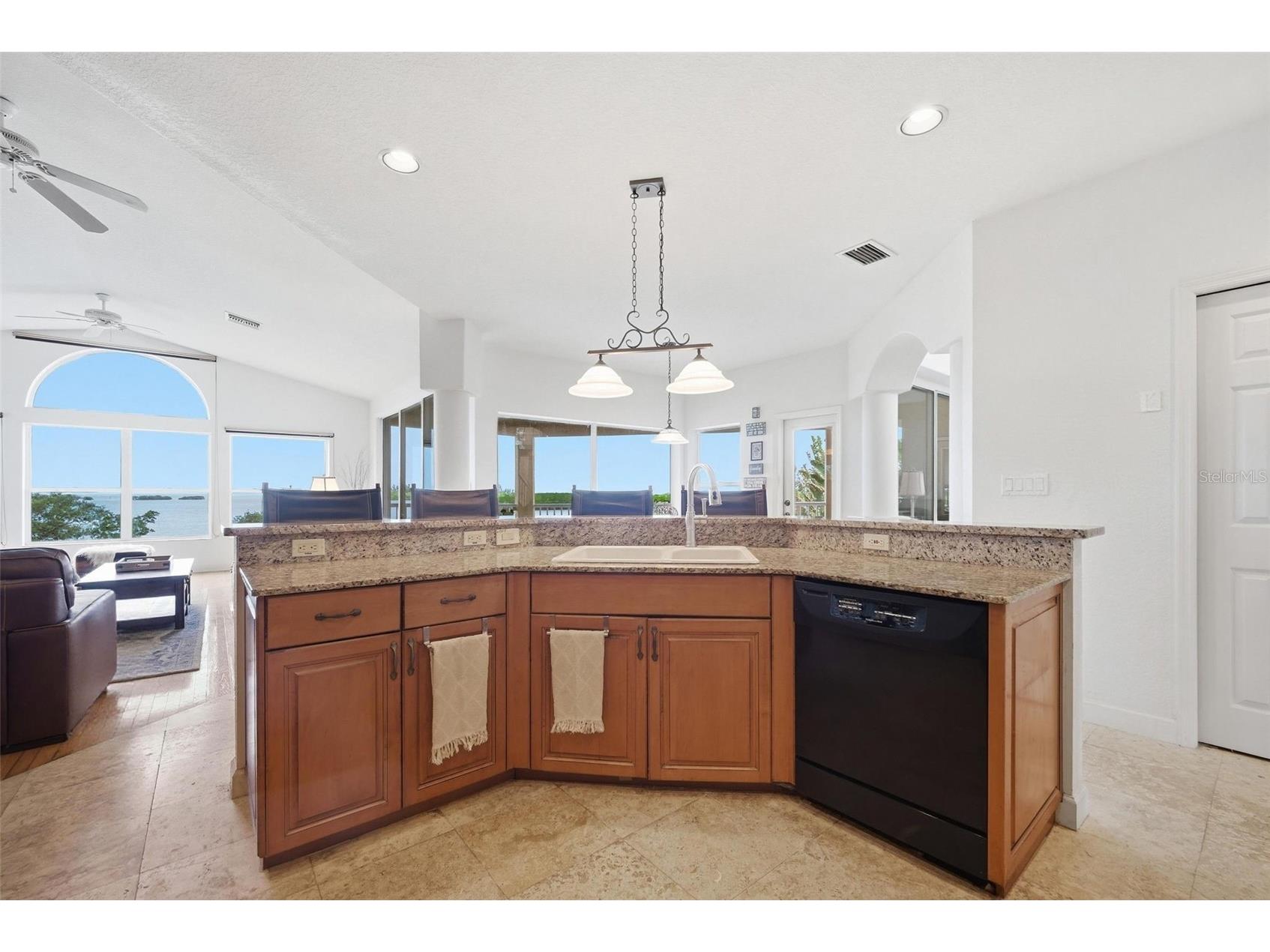 2017 Harbour Watch Circle Tarpon Springs FL 34689 W7884748 image22