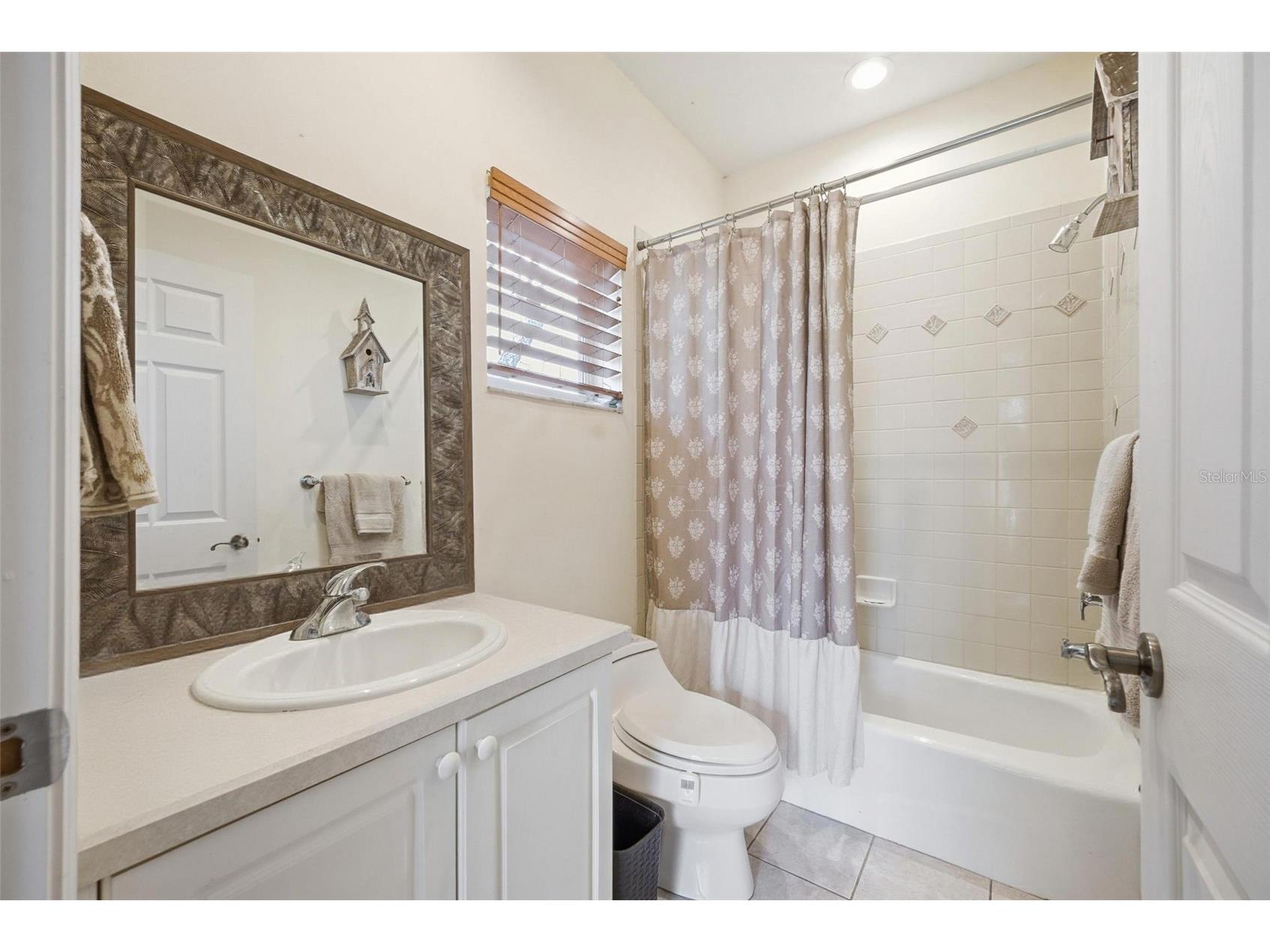 2017 Harbour Watch Circle Tarpon Springs FL 34689 W7884748 image37