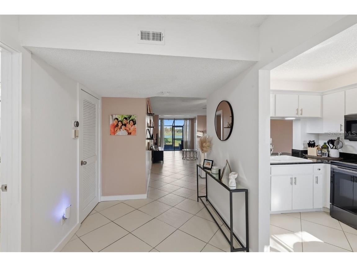 2017 Skimmer Court W #411 Clearwater FL 33762 TB8449891 image3