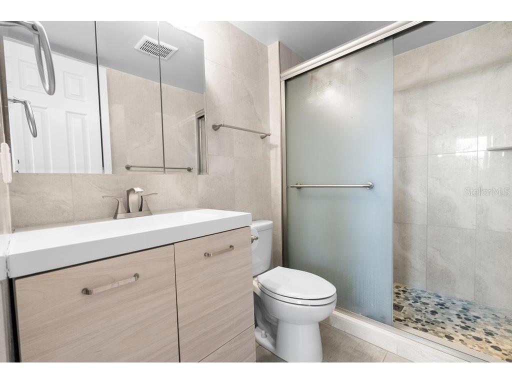 2017 Skimmer Court W #416 Clearwater FL 33762 TB8370259 image17