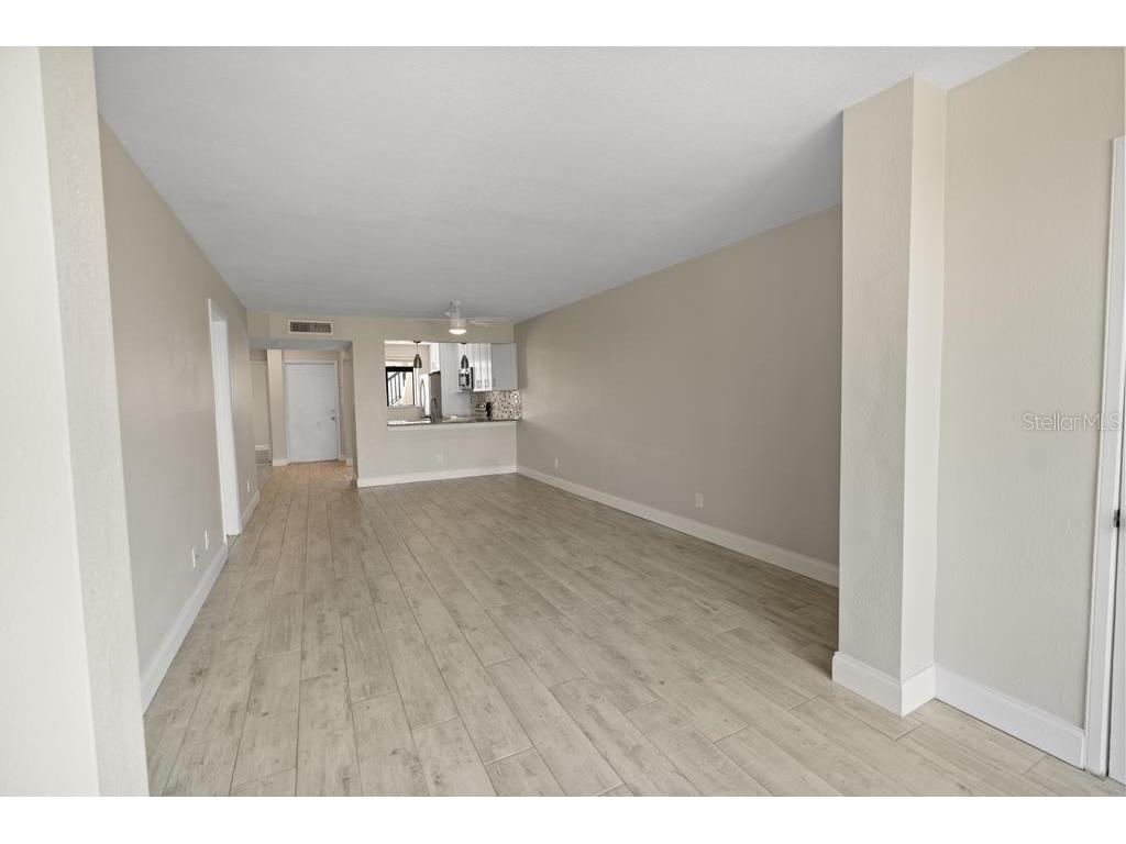 2017 Skimmer Court W #416 Clearwater FL 33762 TB8370259 image9