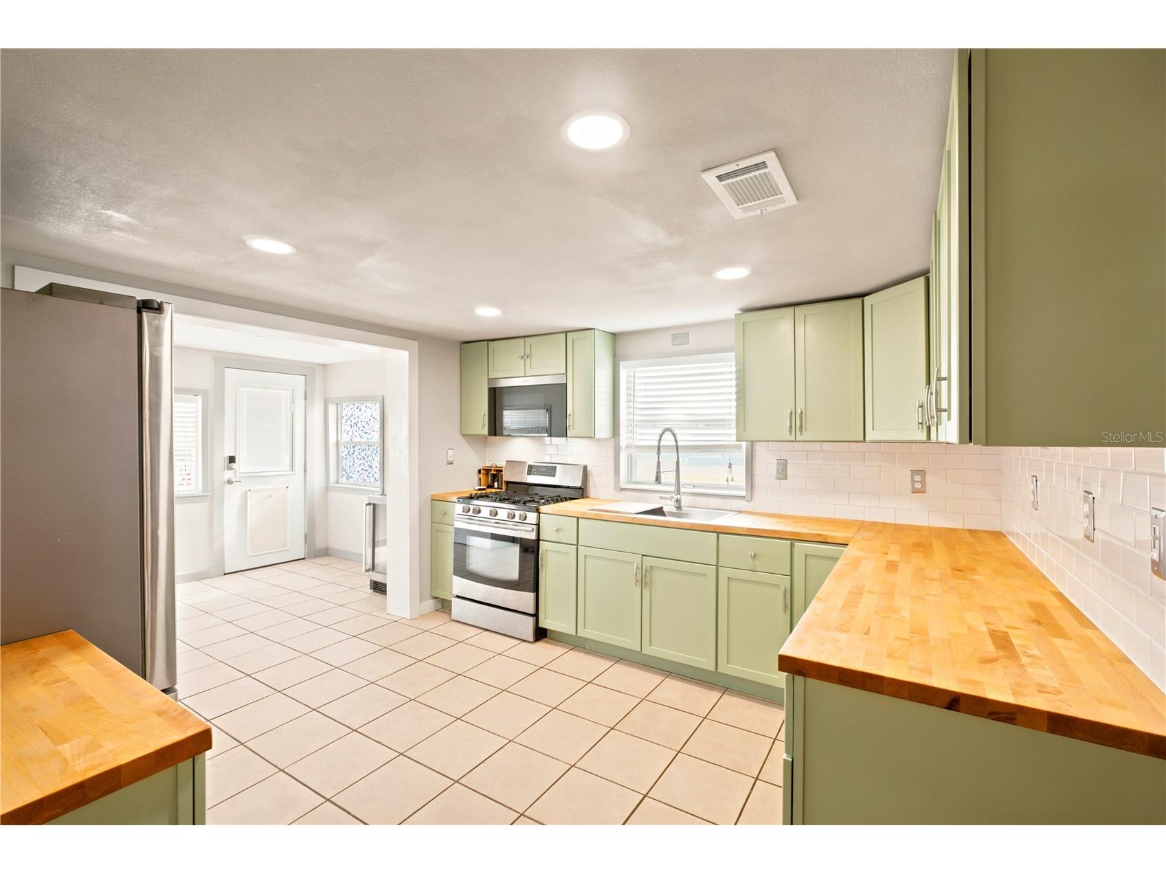 2017 W Belmont Street Pensacola FL 32501 TB8525834 image10