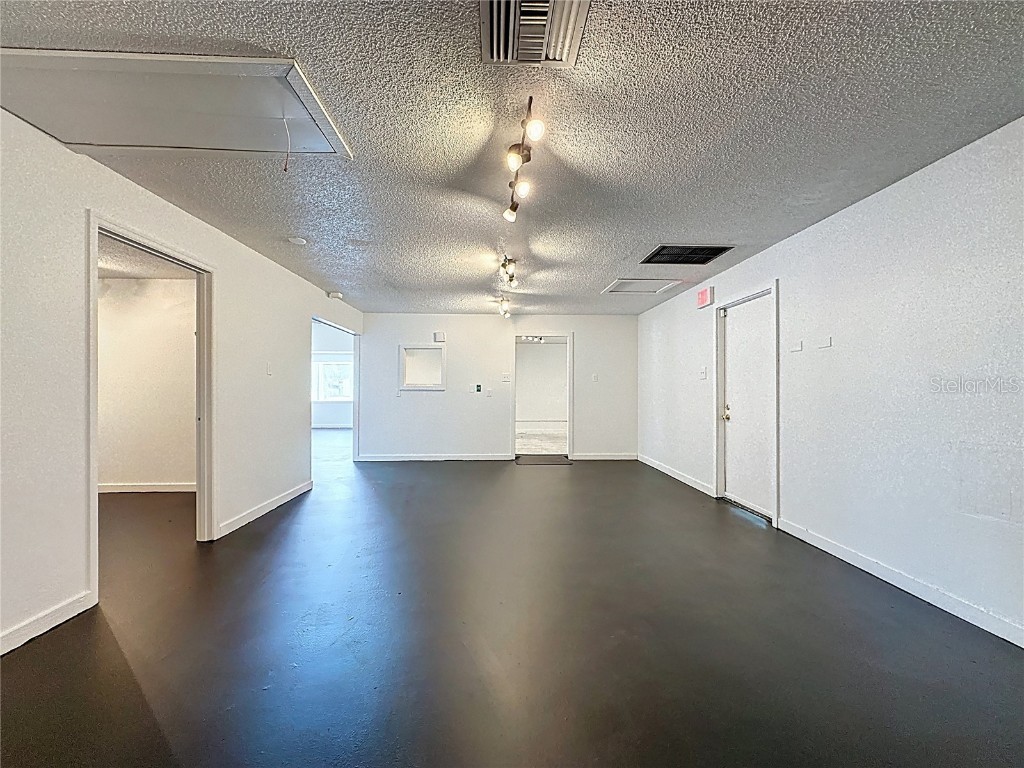 2017 W Main Street Leesburg FL 34748 S5125792 image14