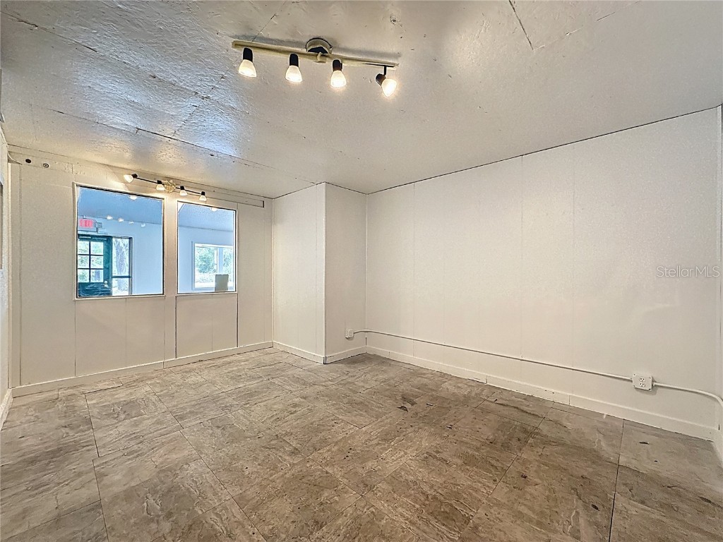 2017 W Main Street Leesburg FL 34748 S5125792 image16