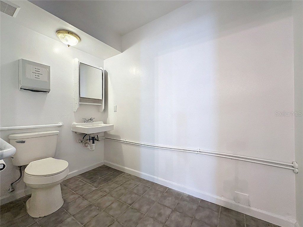 2017 W Main Street Leesburg FL 34748 S5125792 image5