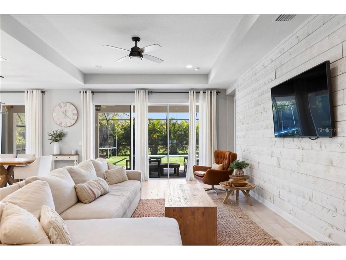 2017 Woodleaf Hammock Court Bradenton FL 34211 A4673887 image23