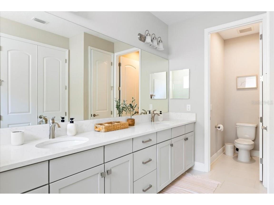 2017 Woodleaf Hammock Court Bradenton FL 34211 A4673887 image35