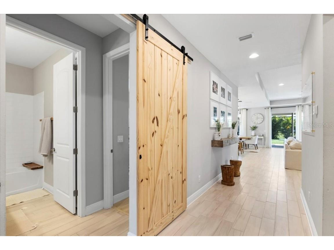 2017 Woodleaf Hammock Court Bradenton FL 34211 A4673887 image7