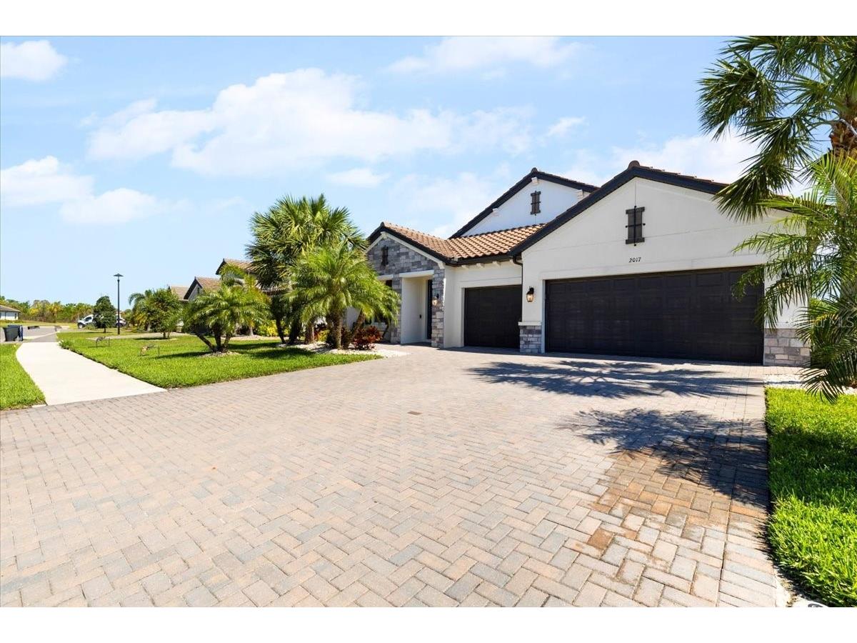 2017 Woodleaf Hammock Court Bradenton FL 34211 A4693946 image4