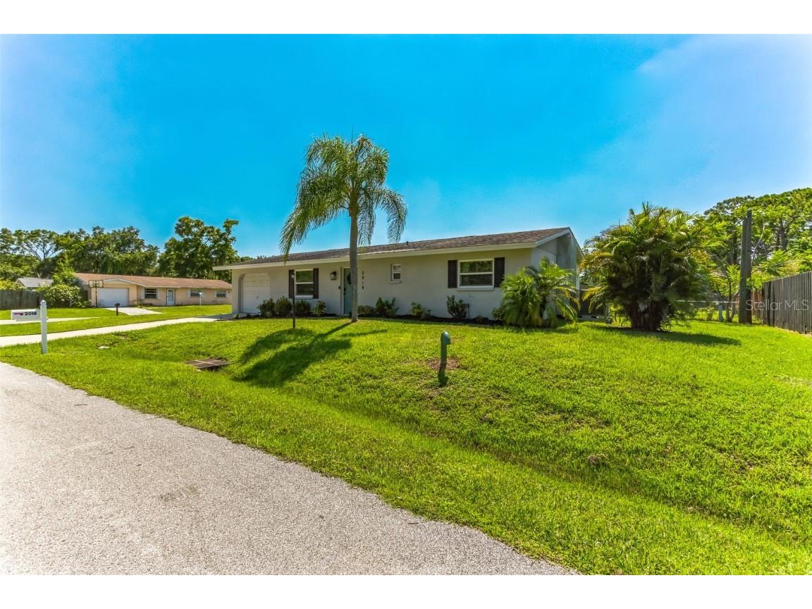 2018 Arden Drive Sarasota FL 34232 A4623103 image1