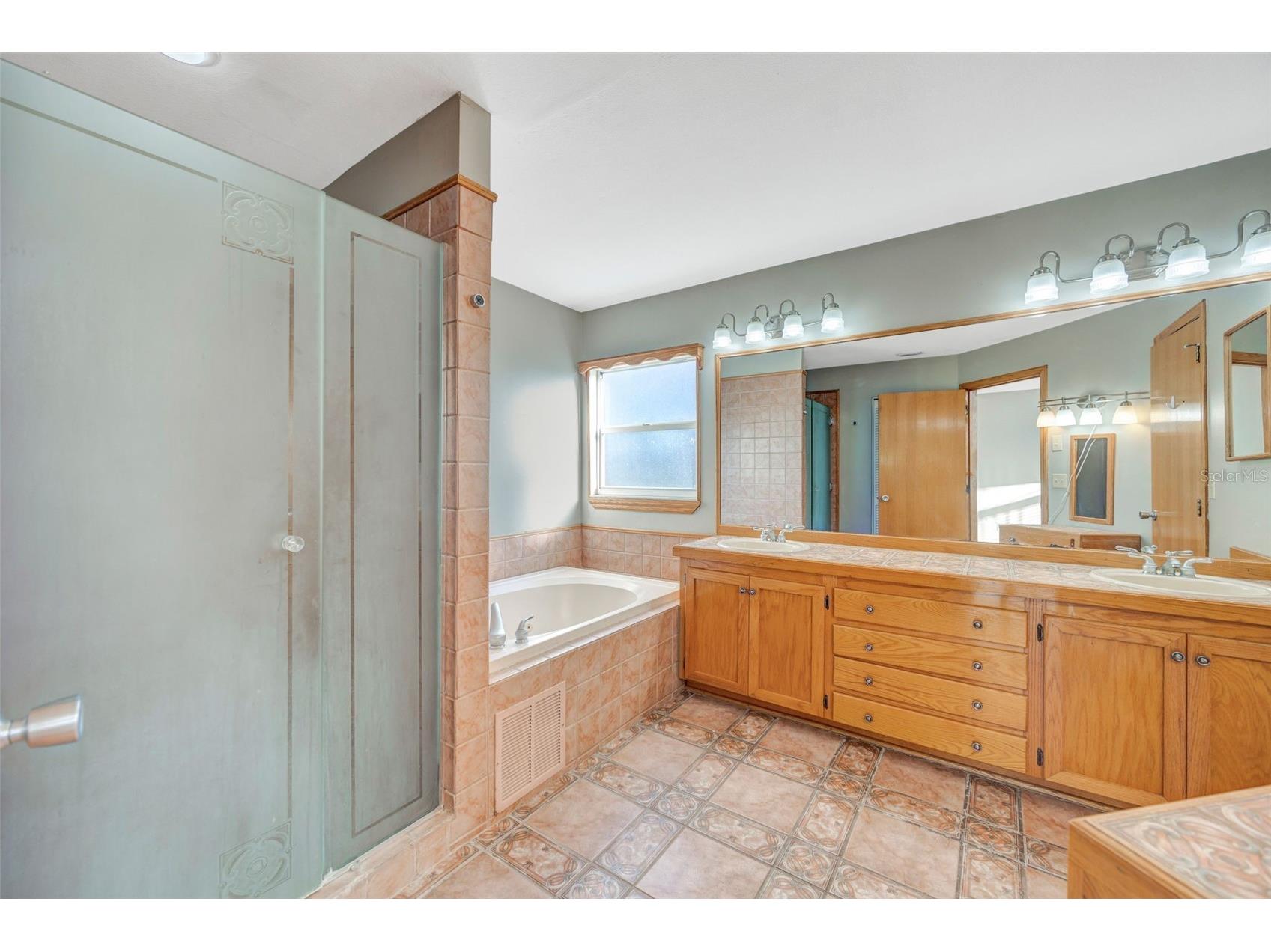 2018 Chelam Way Brandon FL 33511 TB8467745 image19