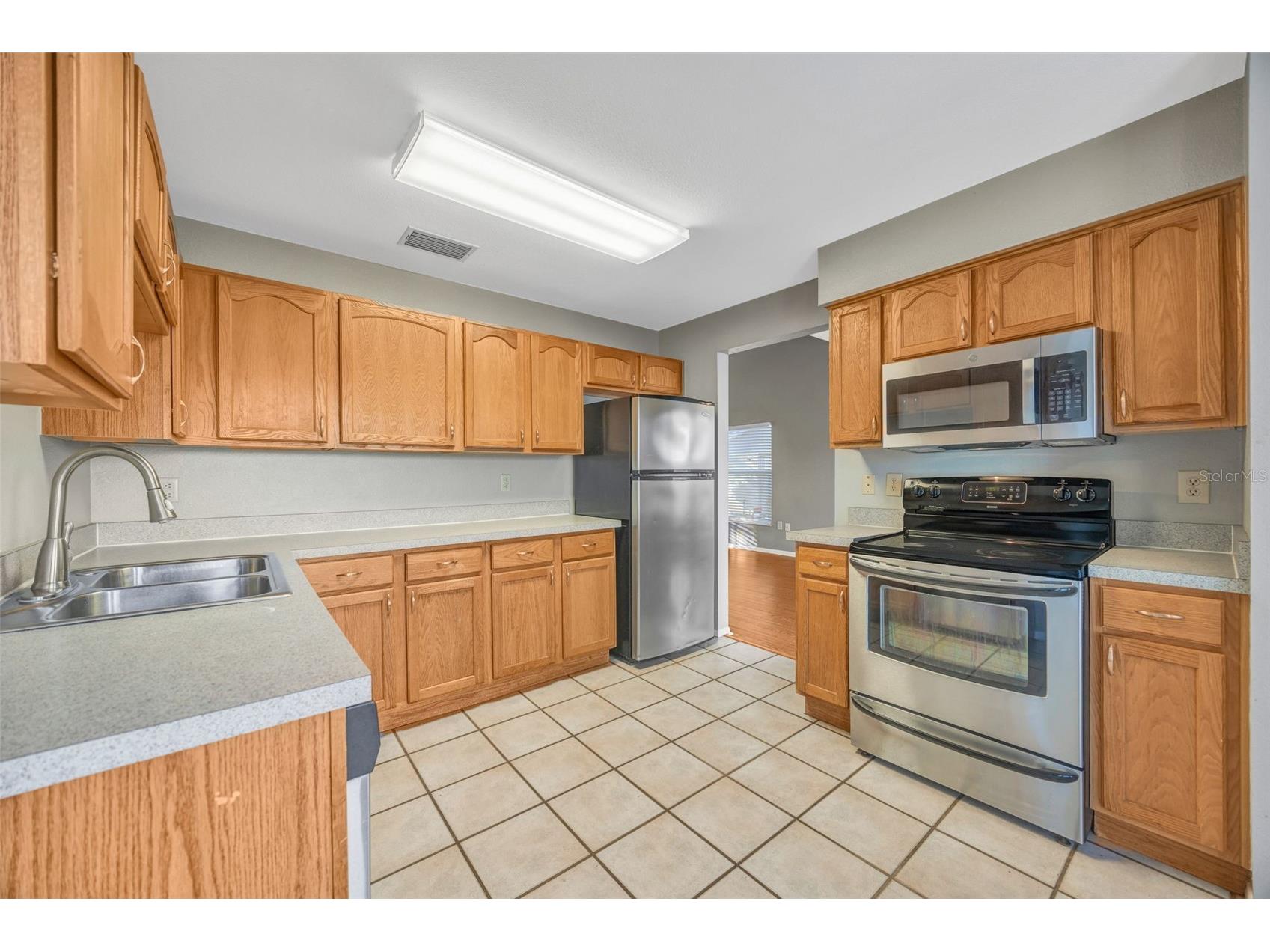 2018 Chelam Way Brandon FL 33511 TB8467745 image8