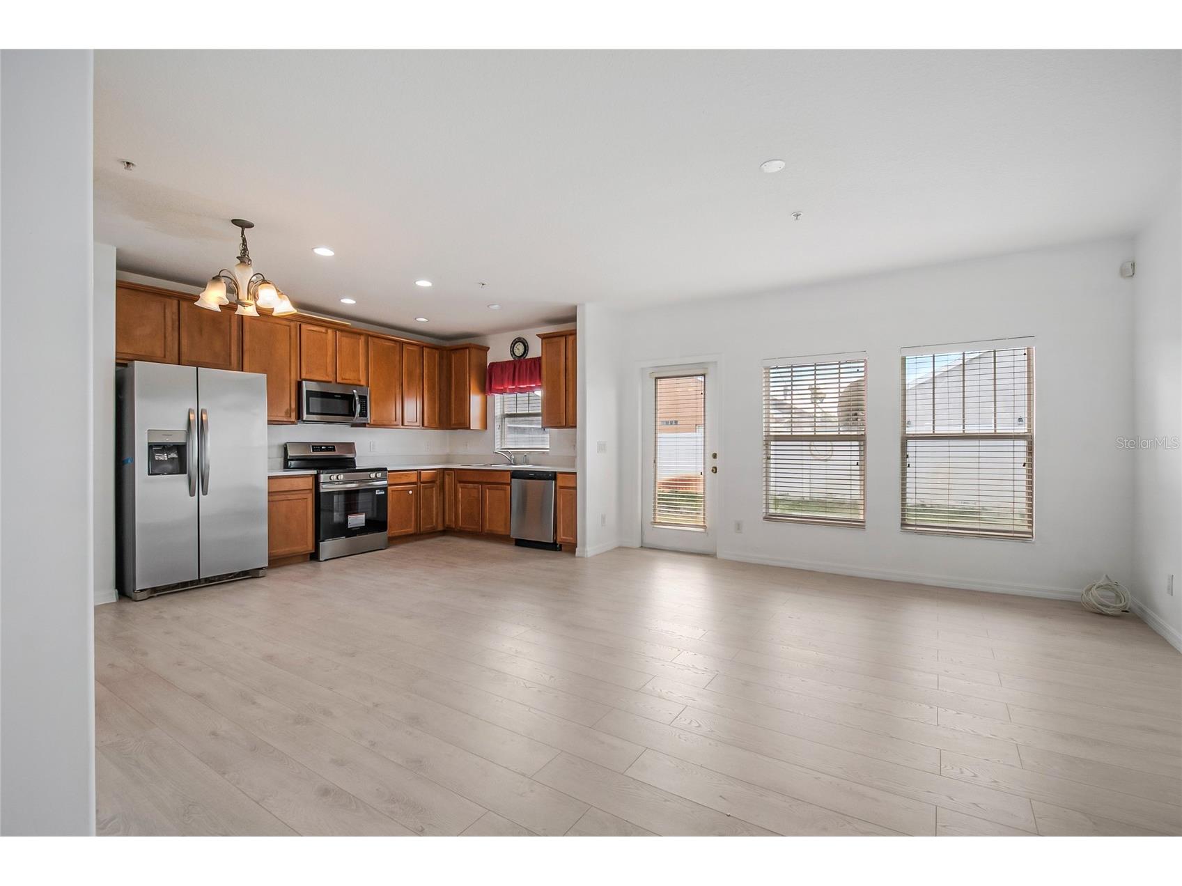 2018 Cypress Bay Boulevard Kissimmee FL 34743 O6373358 image3