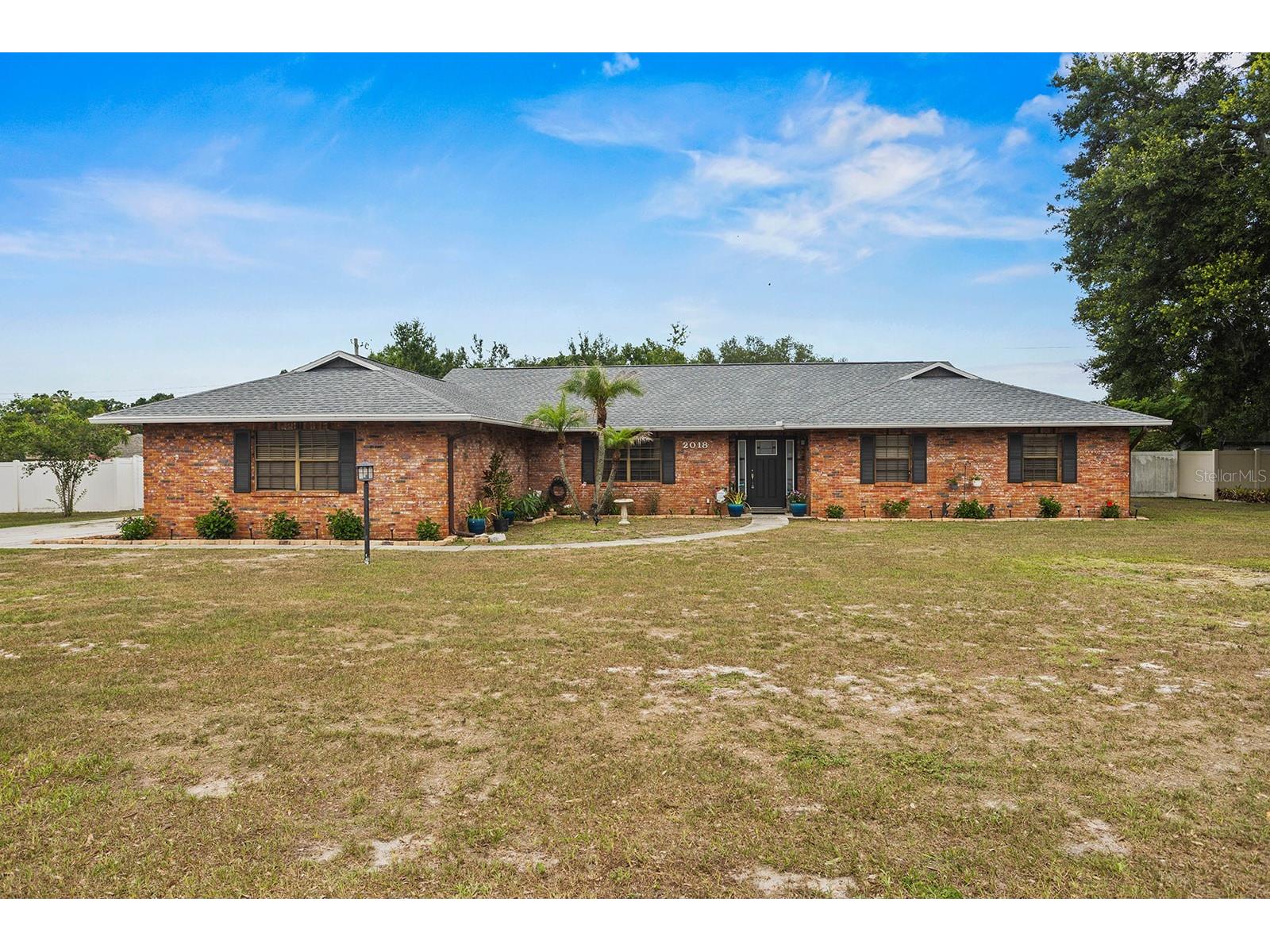 2018 High Glen Court N. Lakeland FL 33813 L4962683 image1