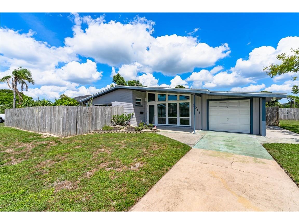 2018 Randa Boulevard Sarasota FL 34235 A4582301 image1