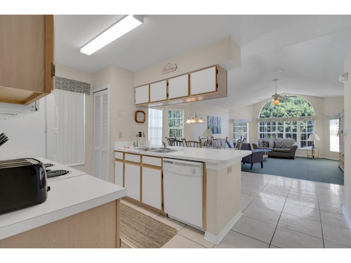 2018 Royal Bay Boulevard #108 Kissimmee FL 34746 S5124853 image9