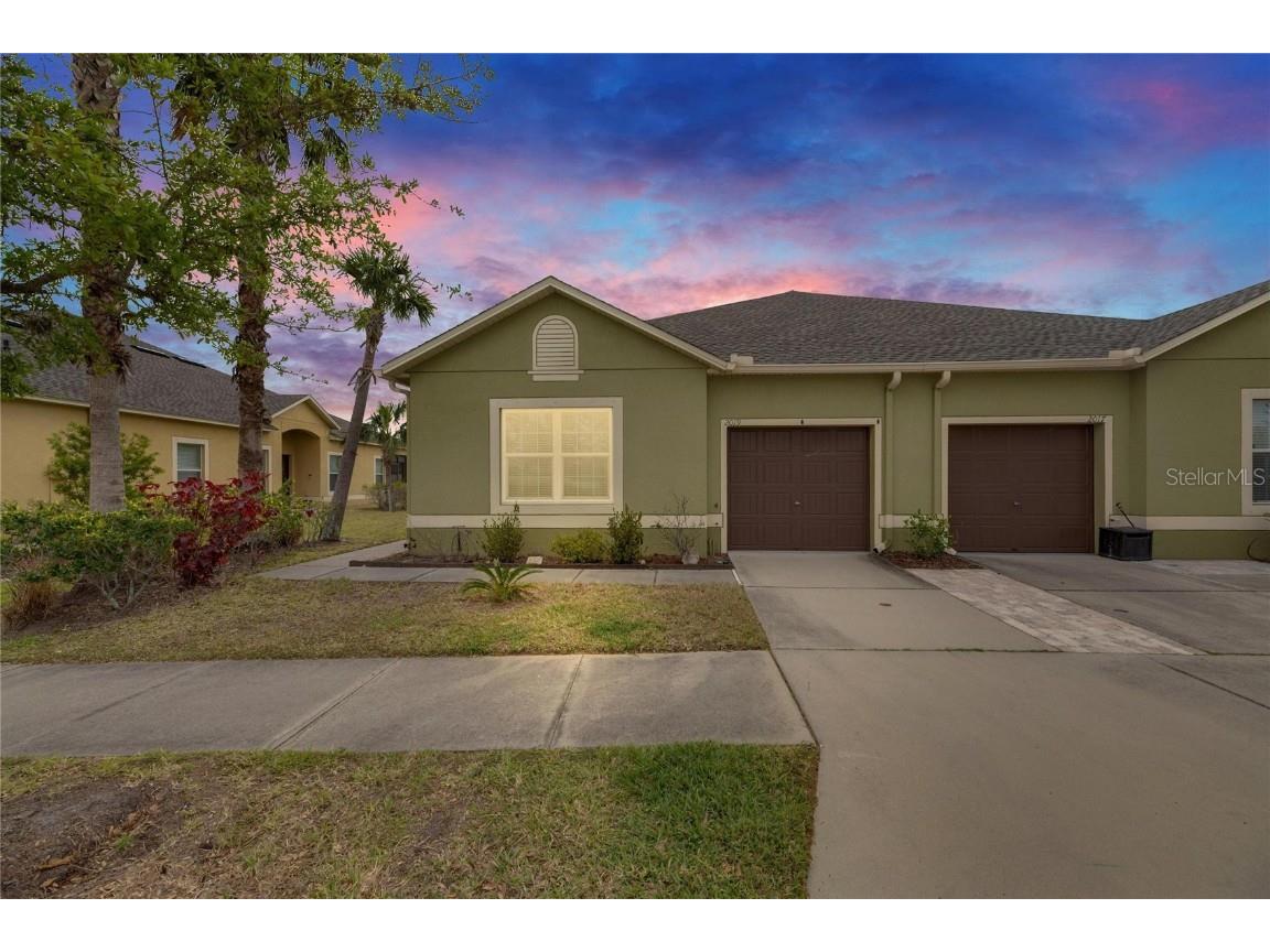 2019 Hawks Island Drive Ruskin FL 33570 TB8367231 image1