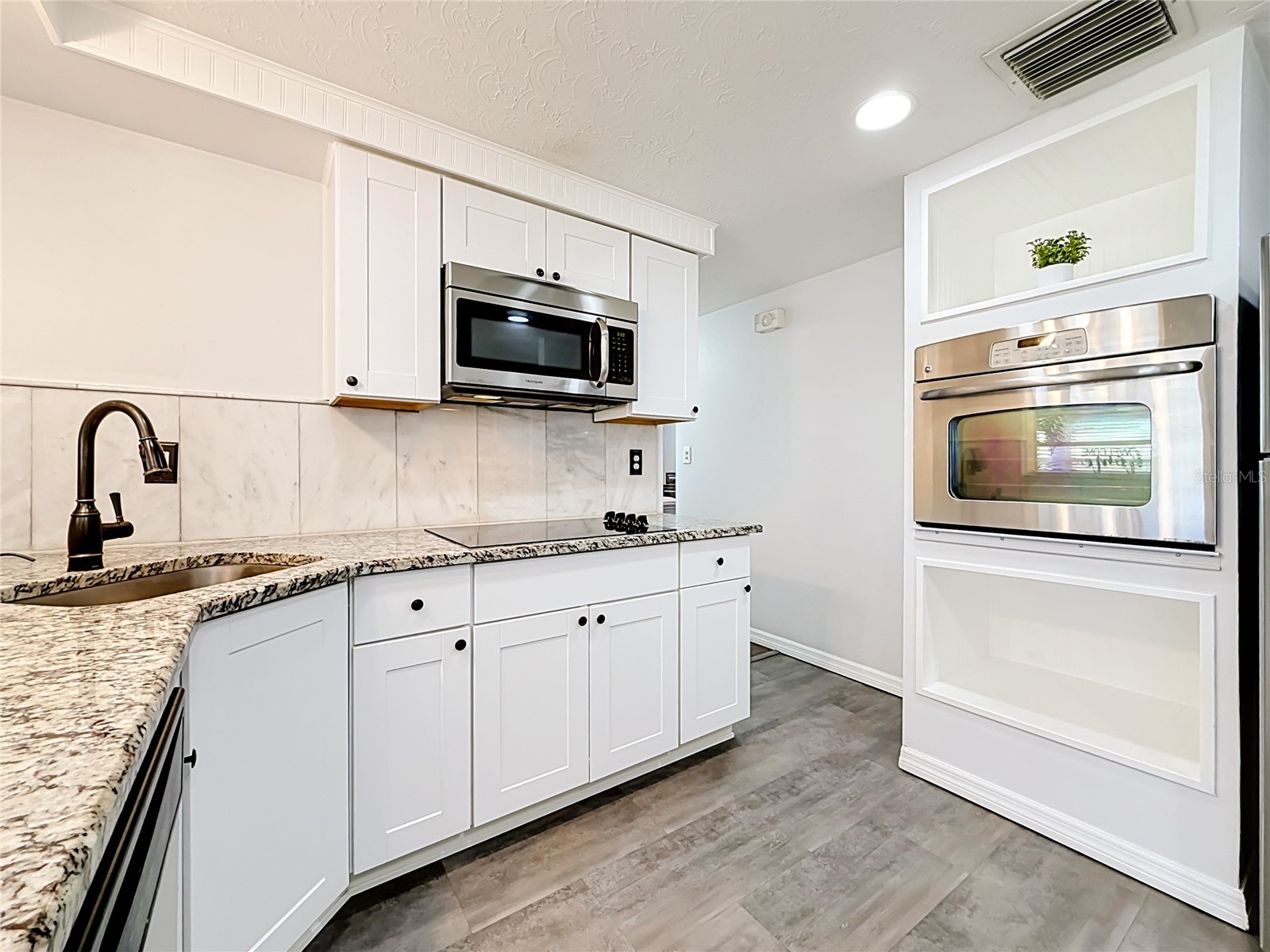 2019 Hess Drive Holiday FL 34691 TB8523301 image12