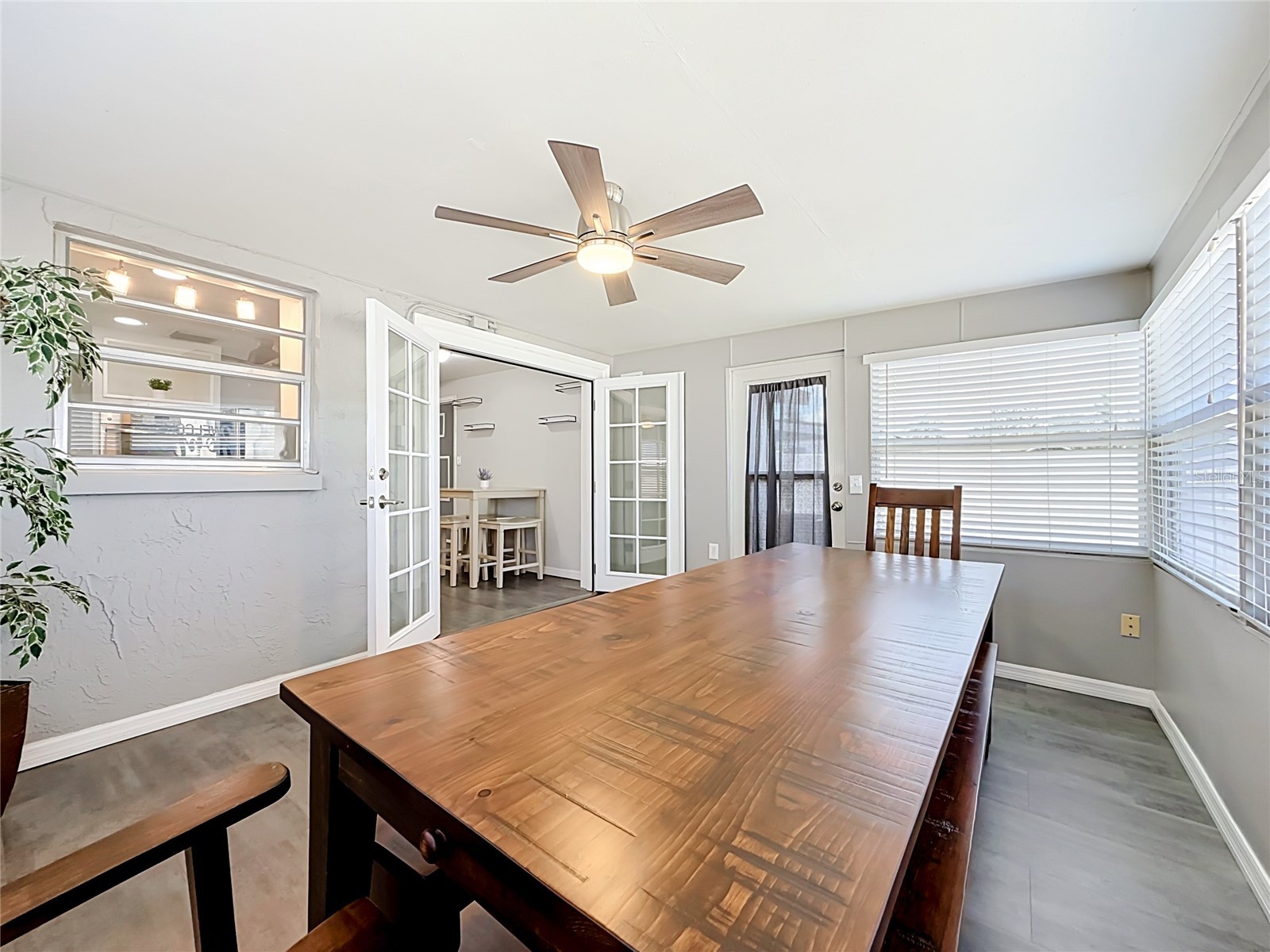 2019 Hess Drive Holiday FL 34691 TB8523301 image17