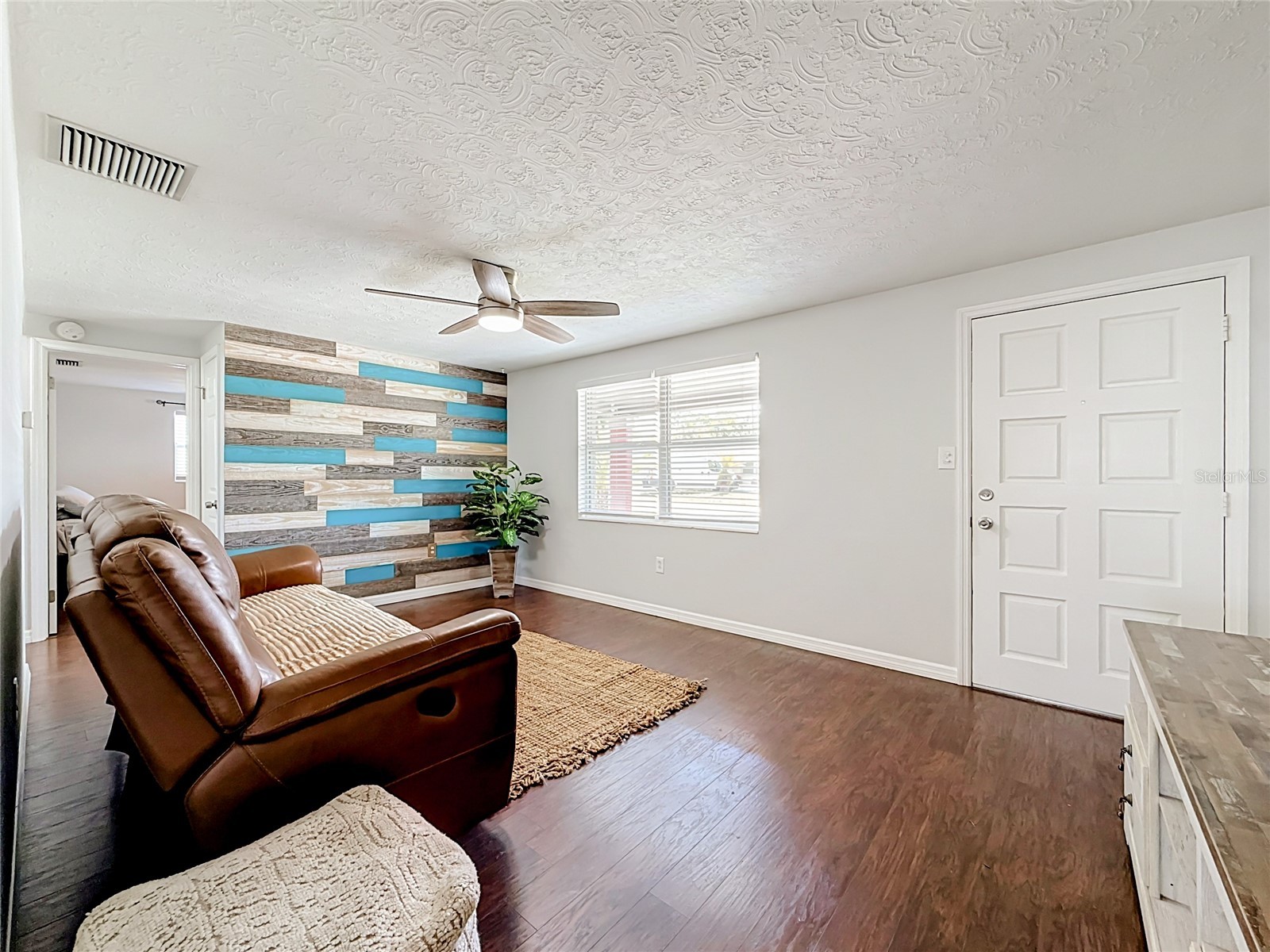 2019 Hess Drive Holiday FL 34691 TB8523301 image7