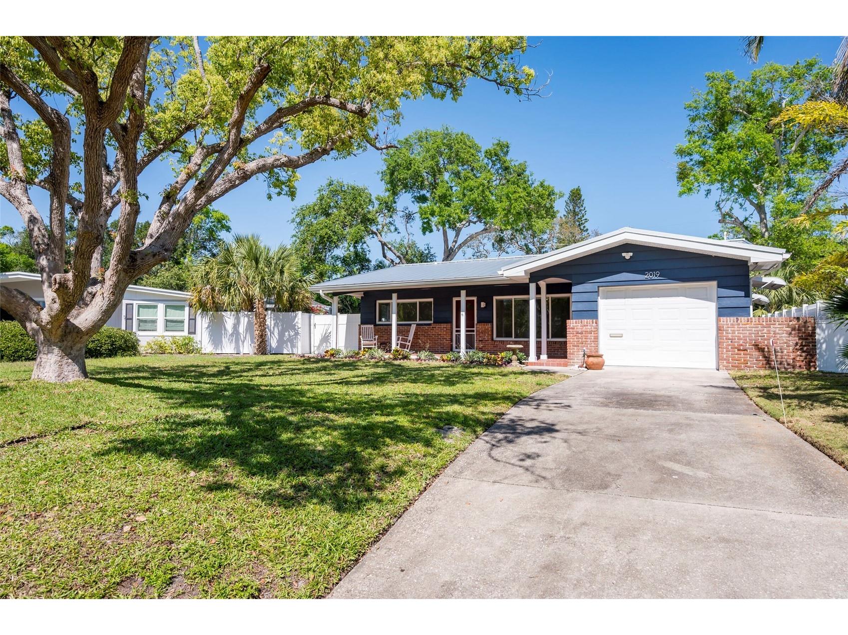 2019 Inner Circle S Saint Petersburg FL 33712 TB8367303 image1