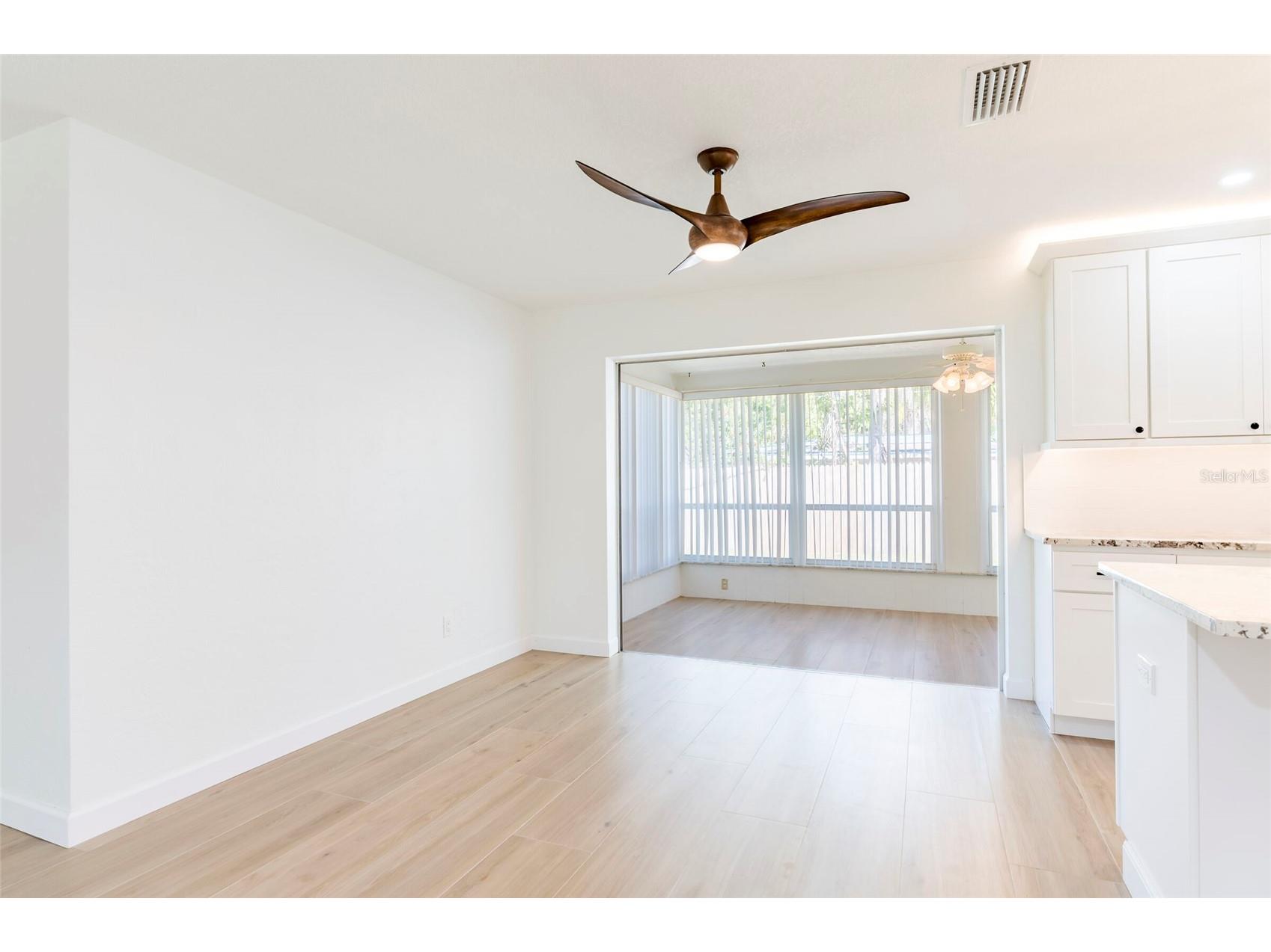 2019 Inner Circle S Saint Petersburg FL 33712 TB8367303 image18