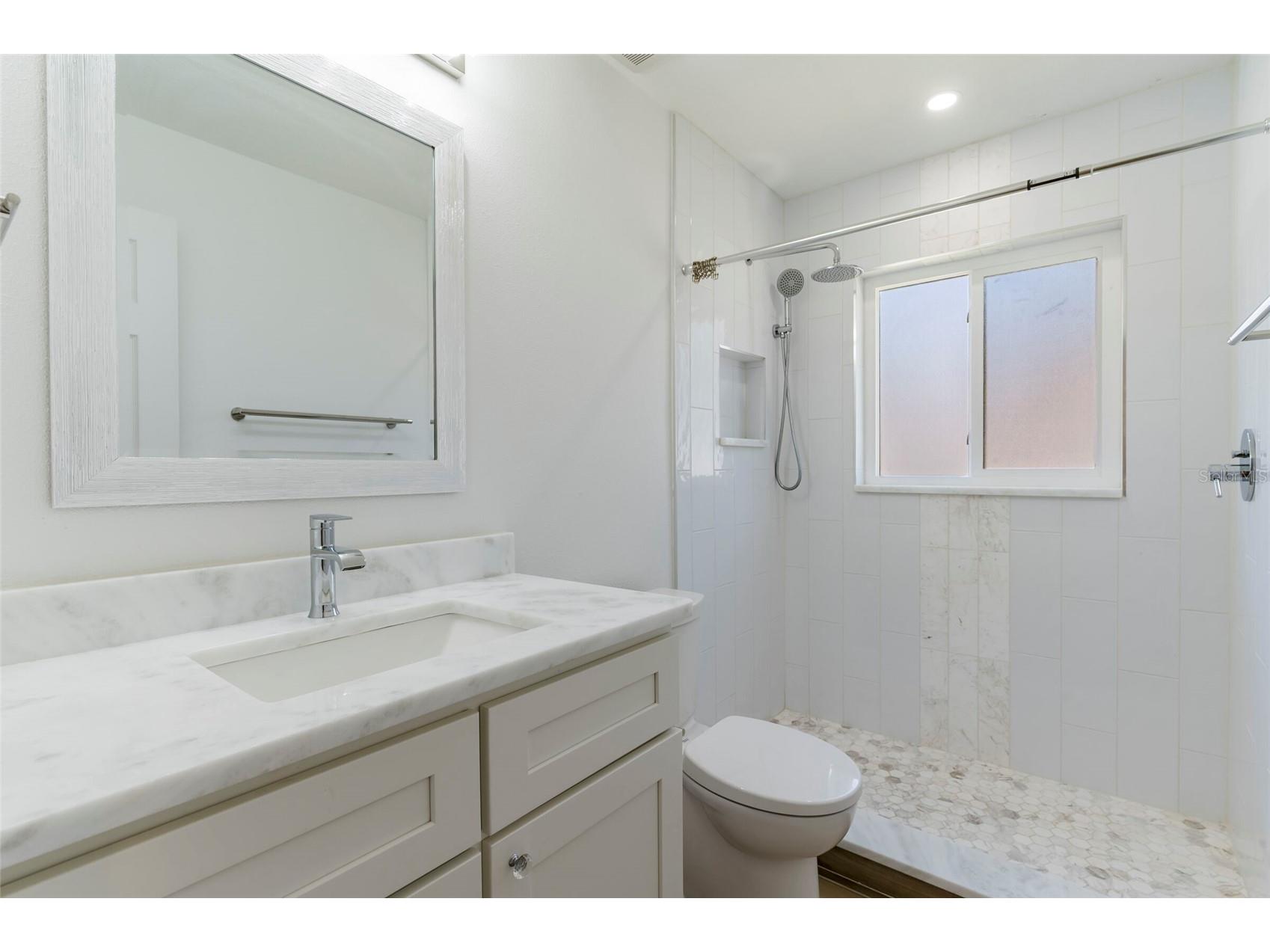 2019 Inner Circle S Saint Petersburg FL 33712 TB8367303 image25