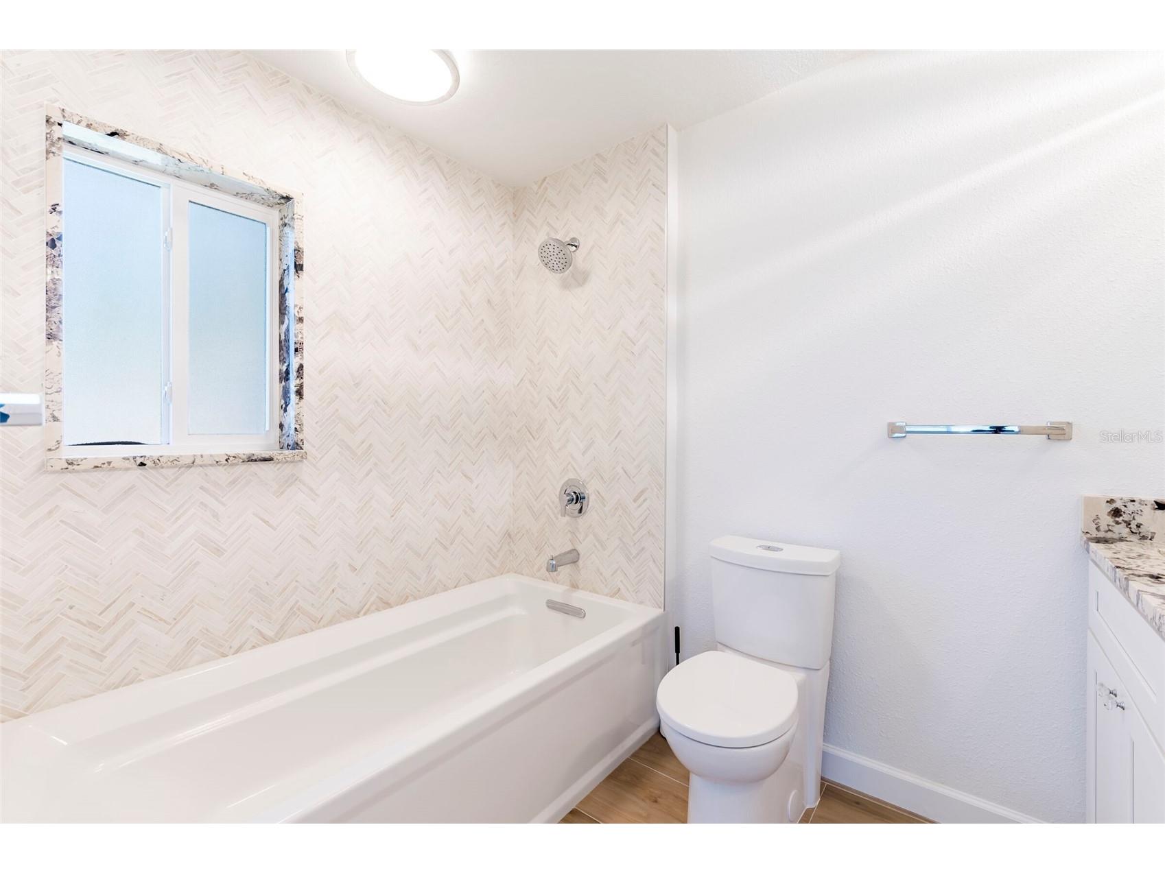 2019 Inner Circle S Saint Petersburg FL 33712 TB8367303 image30