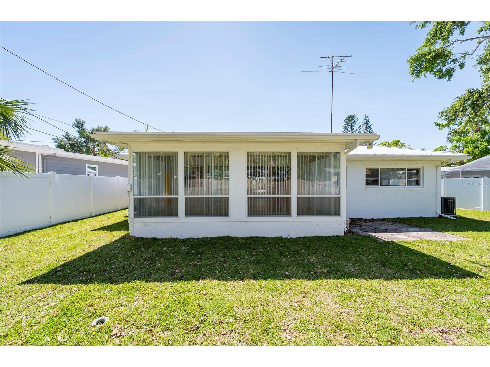 2019 Inner Circle S Saint Petersburg FL 33712 TB8367303 image32