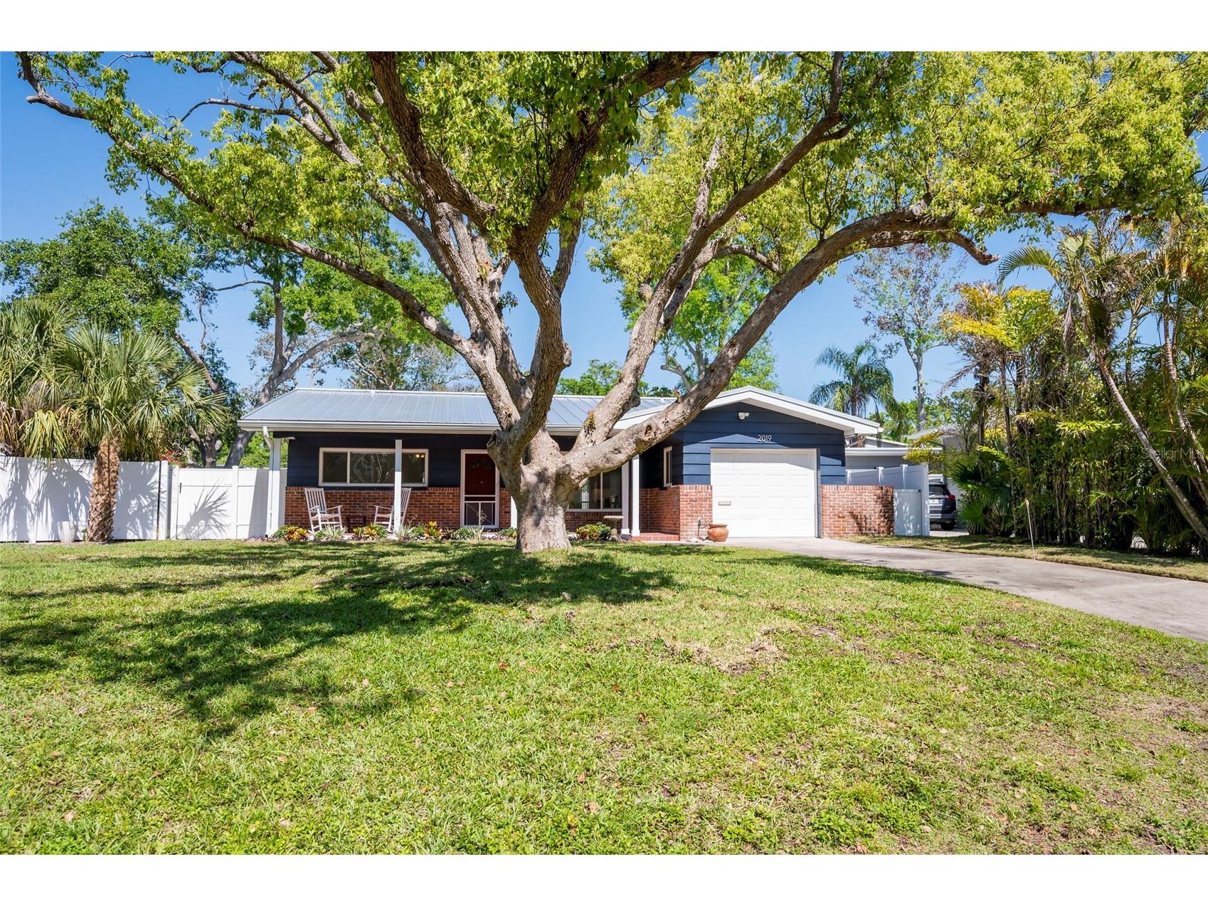 2019 Inner Circle S Saint Petersburg FL 33712 TB8367303 image35