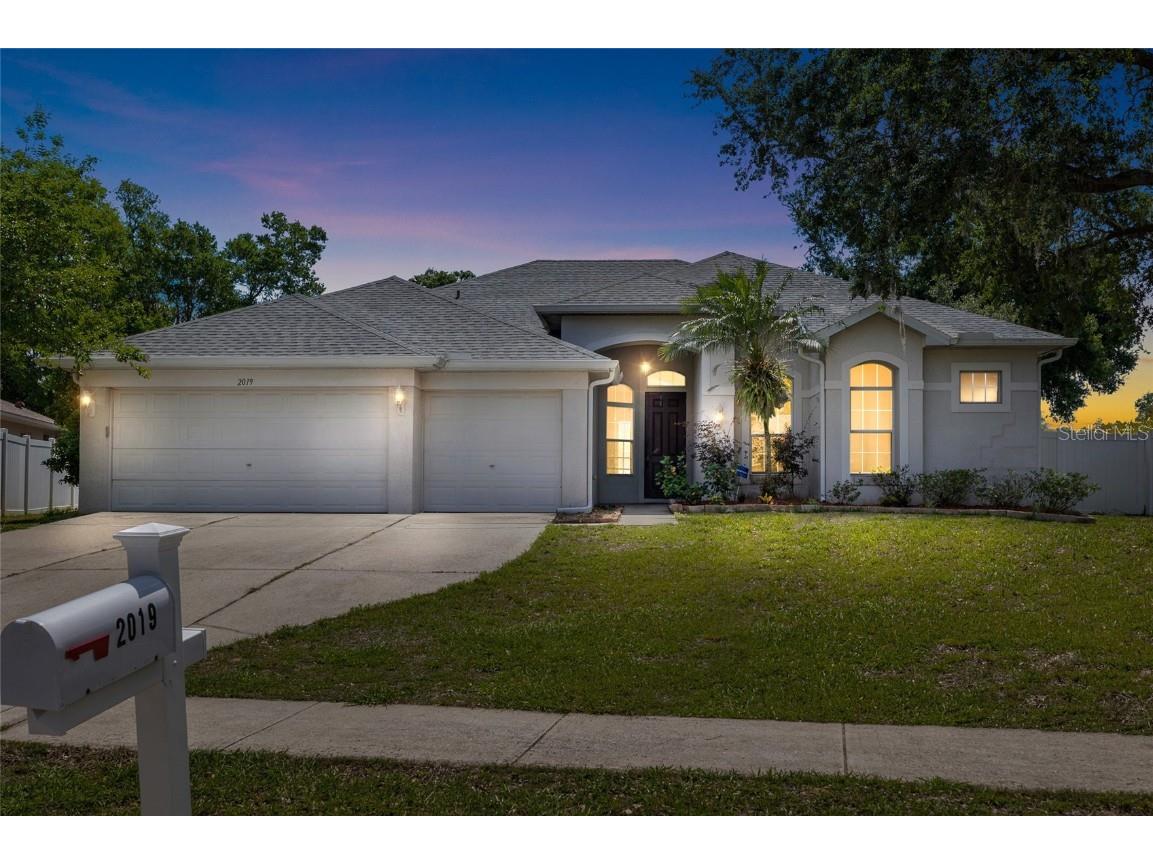 2019 Rutherford Drive Dover FL 33527 TB8378368 image1