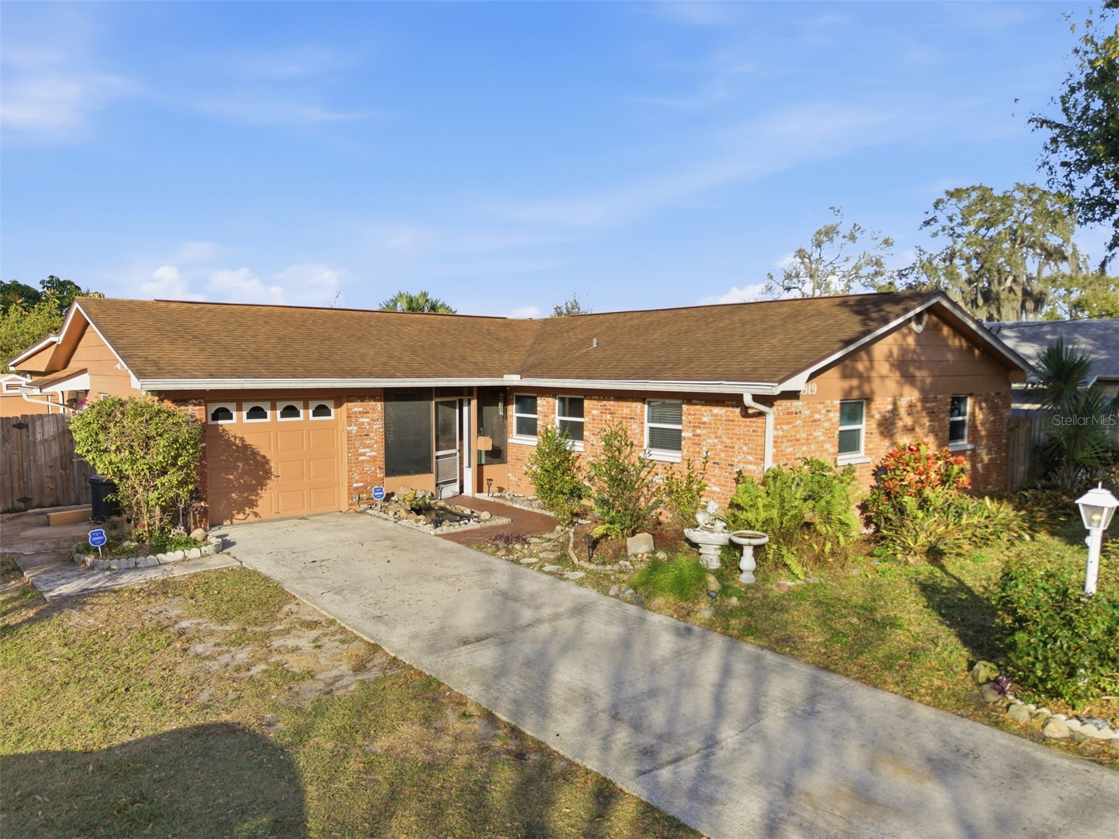 2019 W Jorome Drive Tampa FL 33612 A4679498 image1