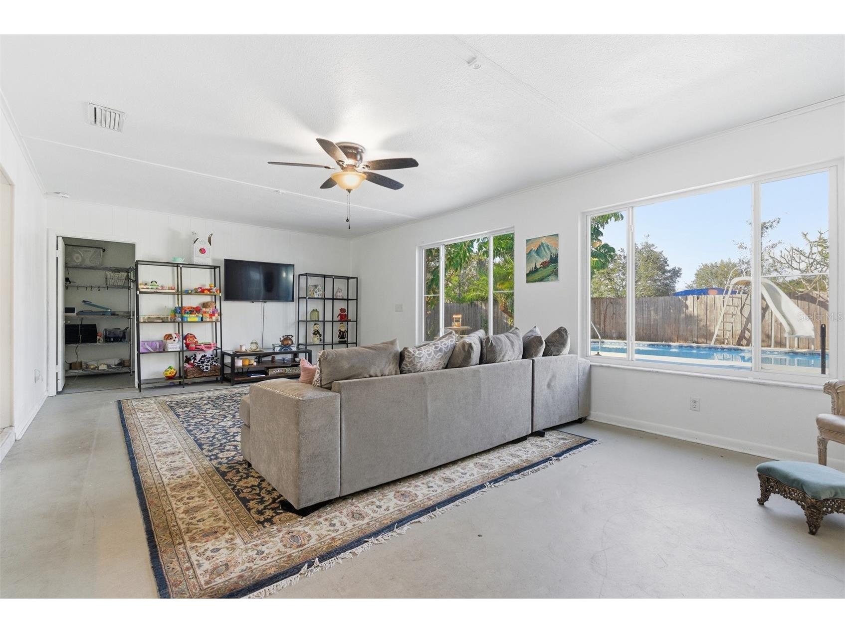 2019 W Jorome Drive Tampa FL 33612 A4679498 image2