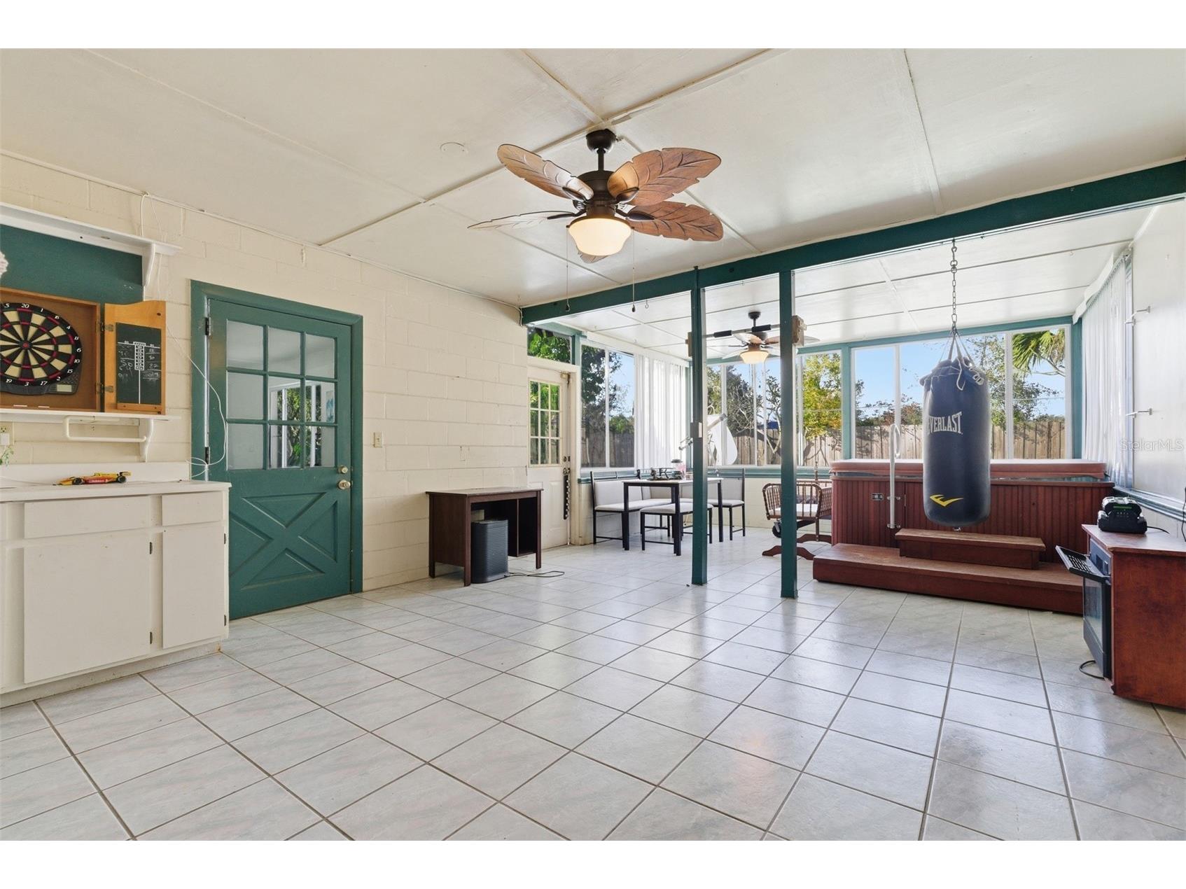 2019 W Jorome Drive Tampa FL 33612 A4679498 image4