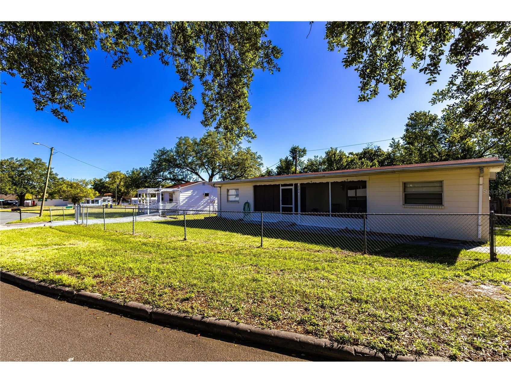 202 - 204 Orangeview Lane Lakeland FL 33803 L4961341 image2
