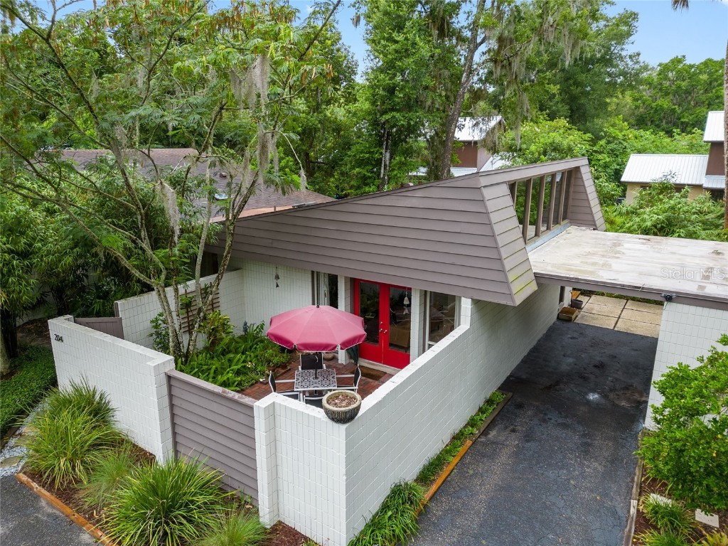 202 204 and 206 SE 14th Avenue Ocala FL 34471 OM660961 image1