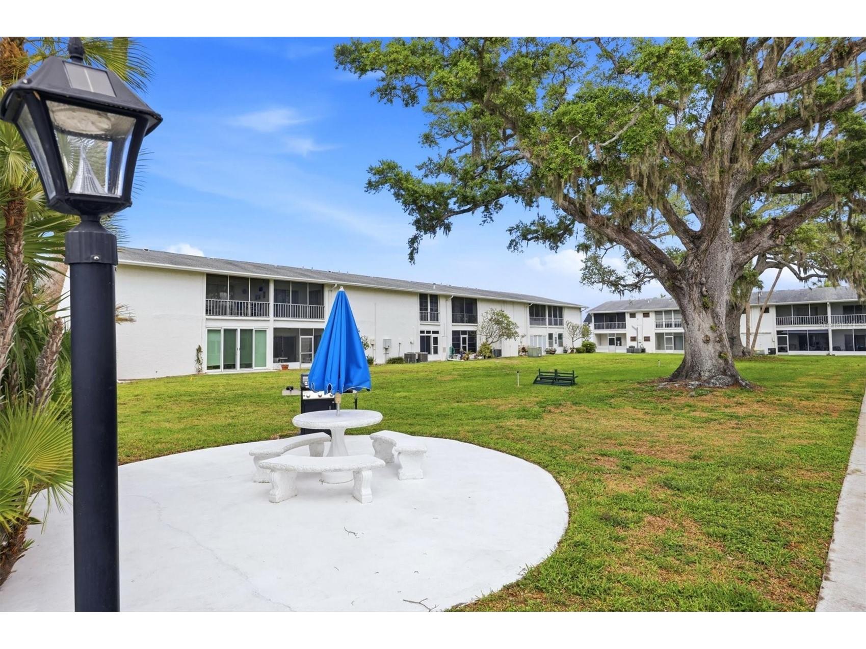 202 46th Avenue Terrace W #404 Bradenton FL 34207 A4689360 image40